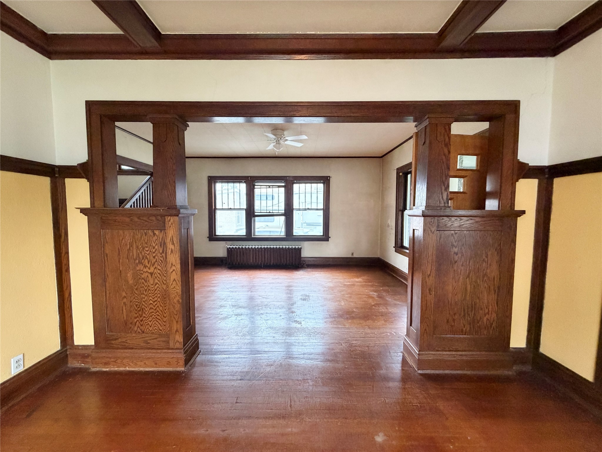 626 E 7th Street N Property Photo 10