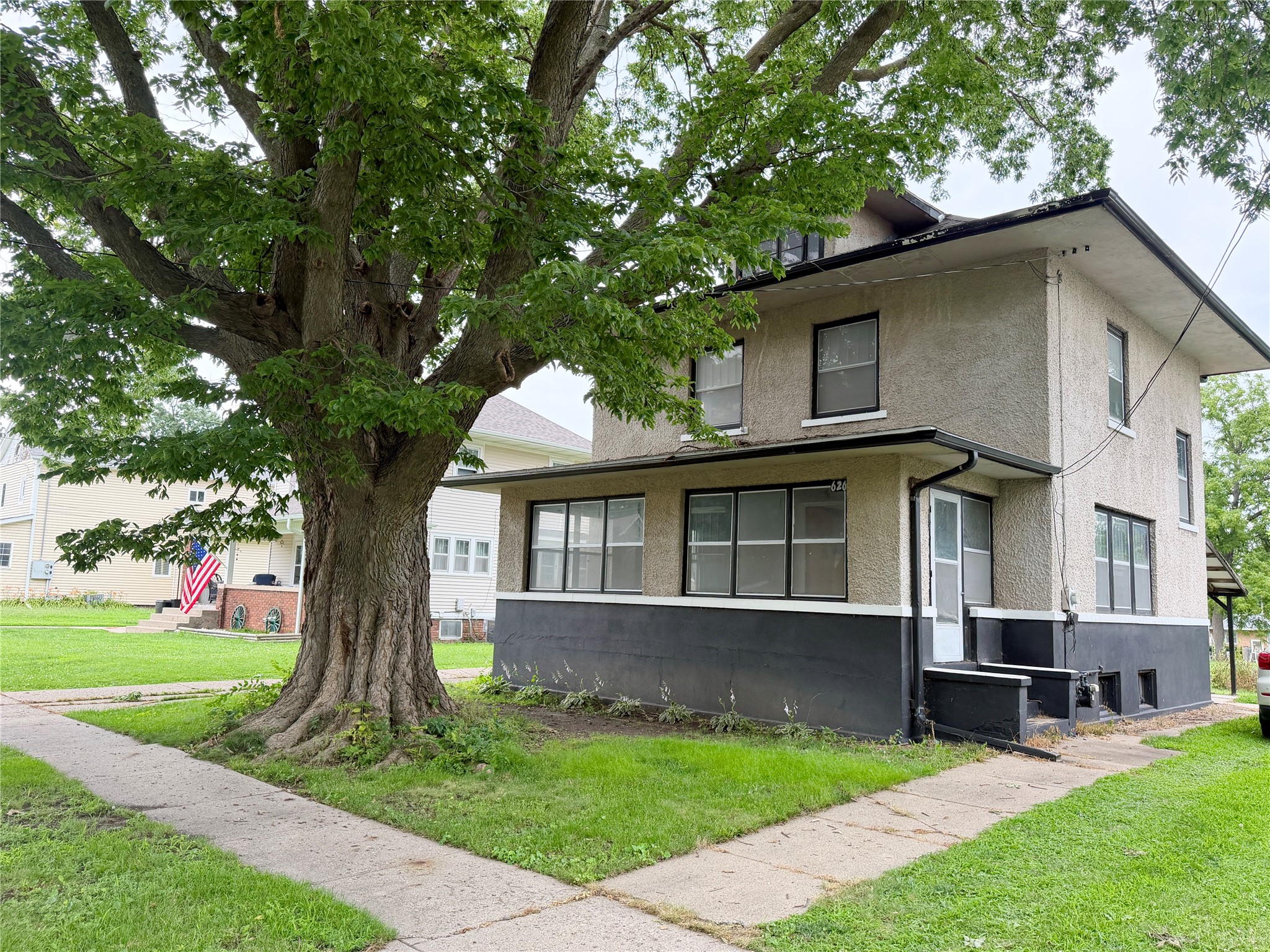 626 E 7th Street N Property Photo 24