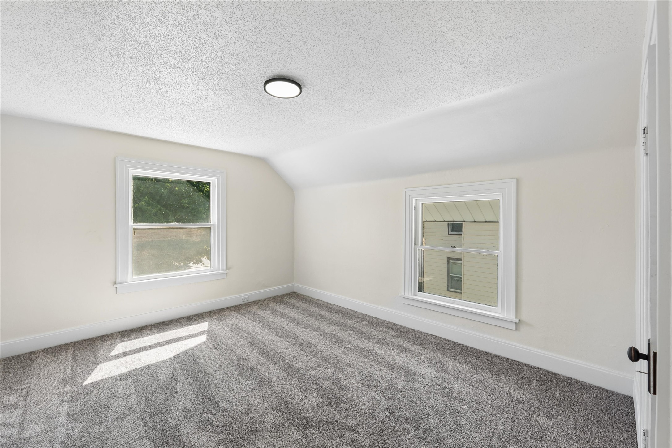 815 Elm Avenue Property Photo 6