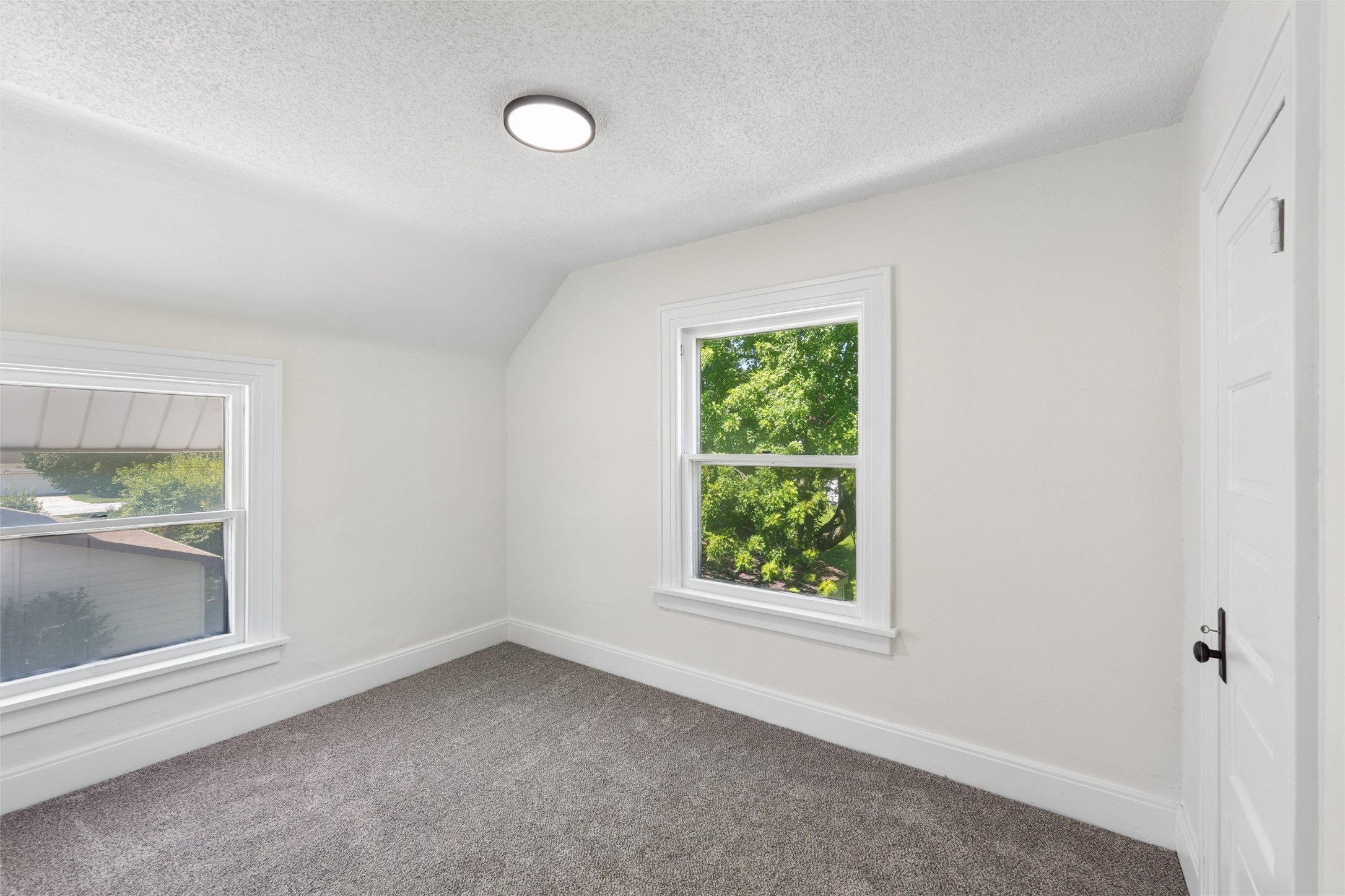 815 Elm Avenue Property Photo 7