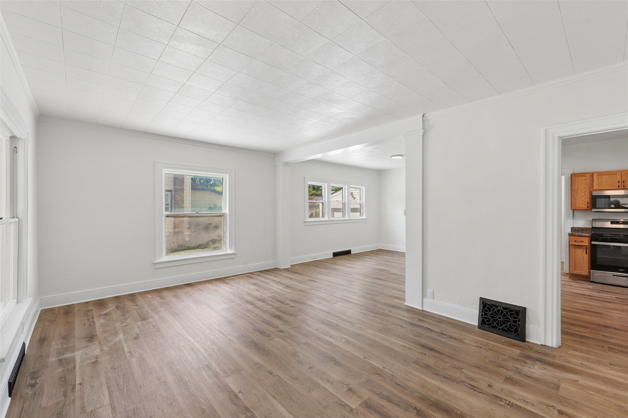 815 Elm Avenue Property Photo 9