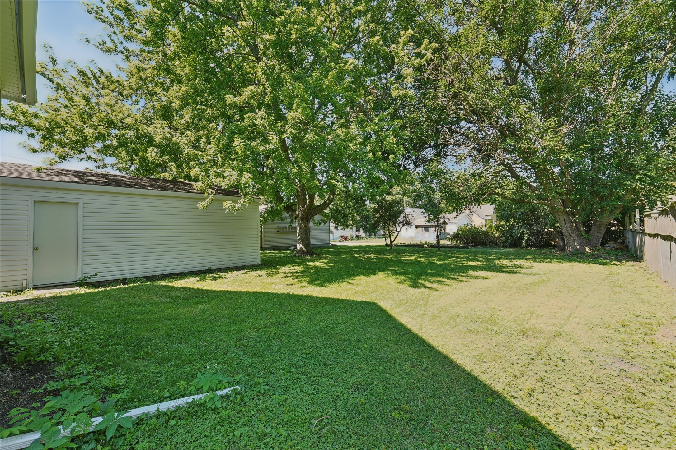 815 Elm Avenue Property Photo 14