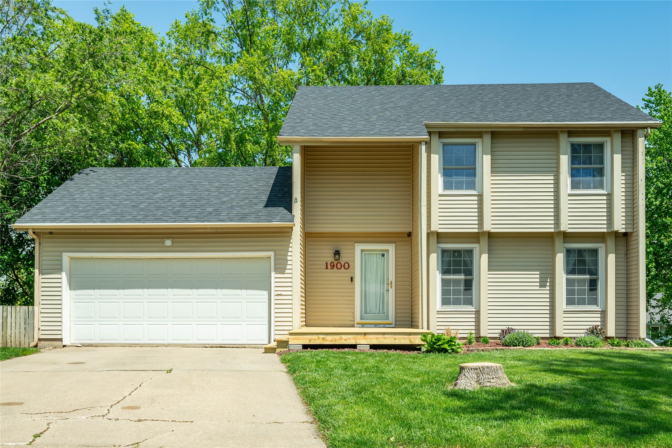 1900 Juniper Court Property Photo 1