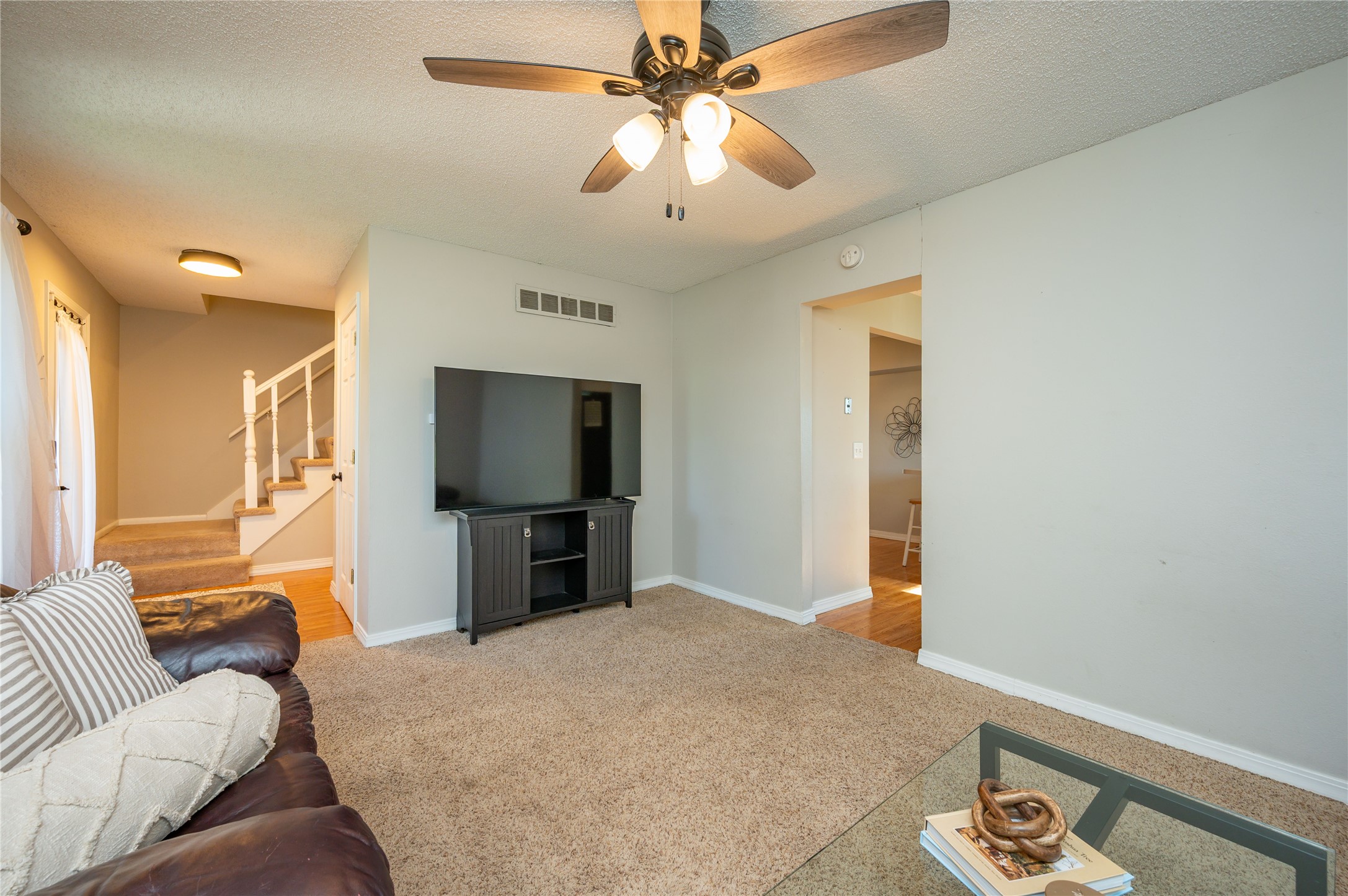 1900 Juniper Court Property Photo 4