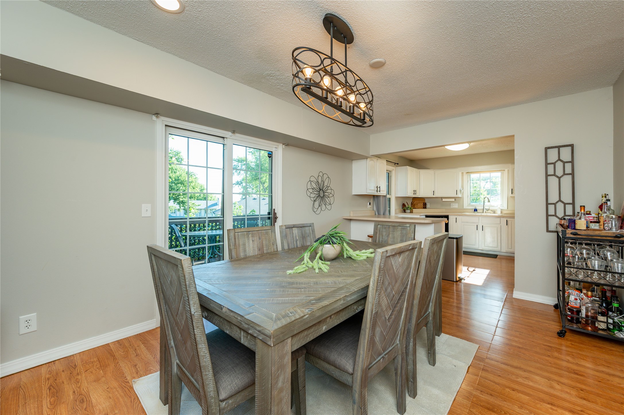 1900 Juniper Court Property Photo 6