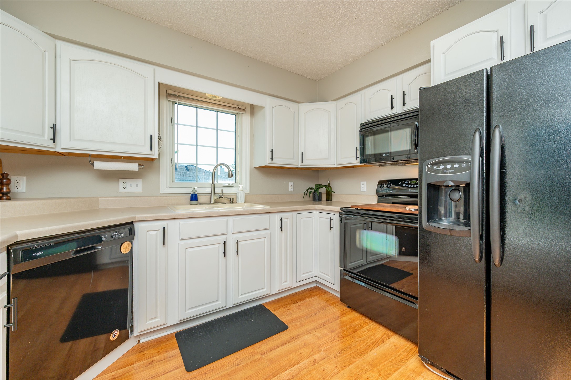 1900 Juniper Court Property Photo 8