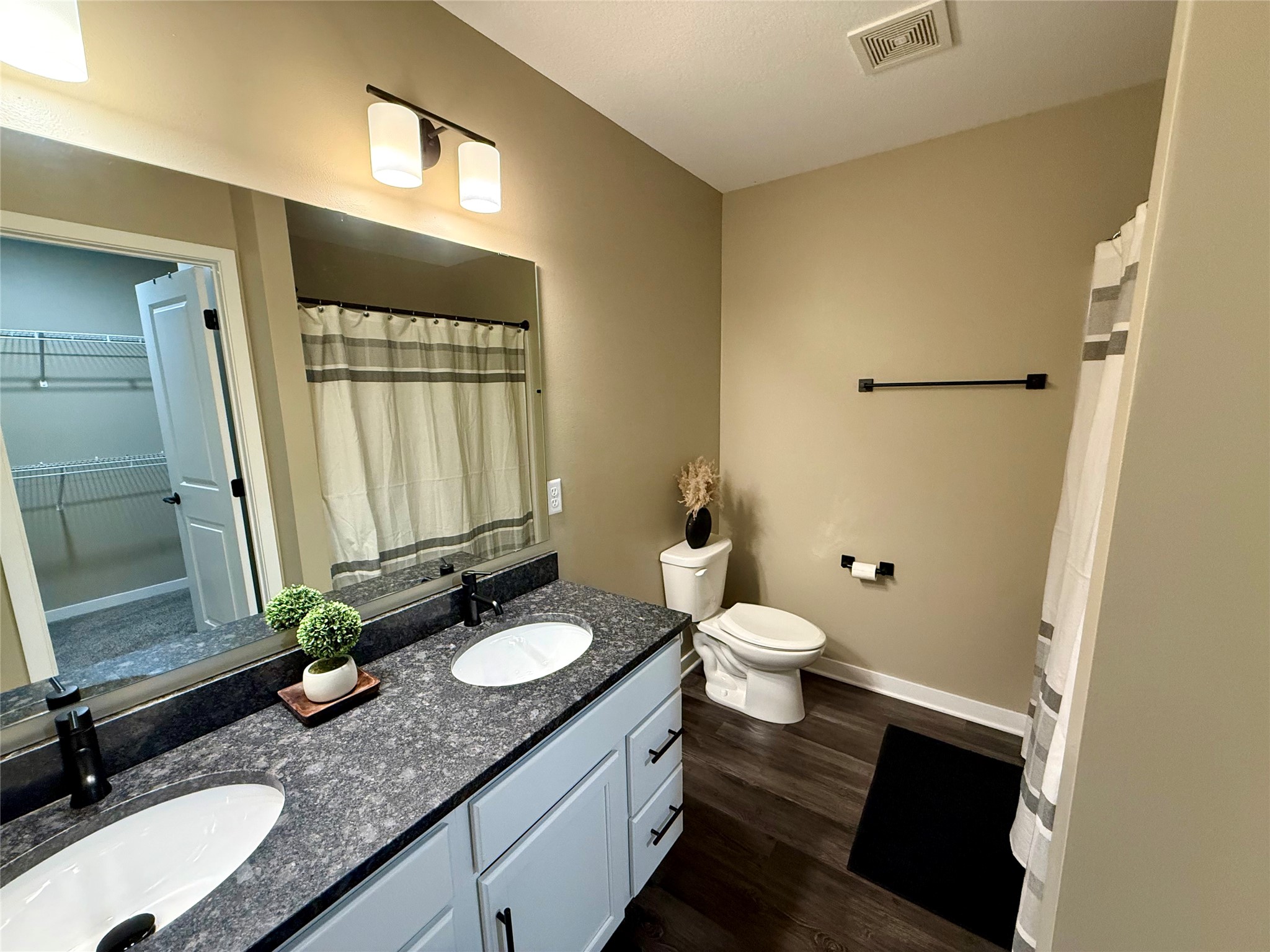 597 Spring Crest Lane Property Photo 16