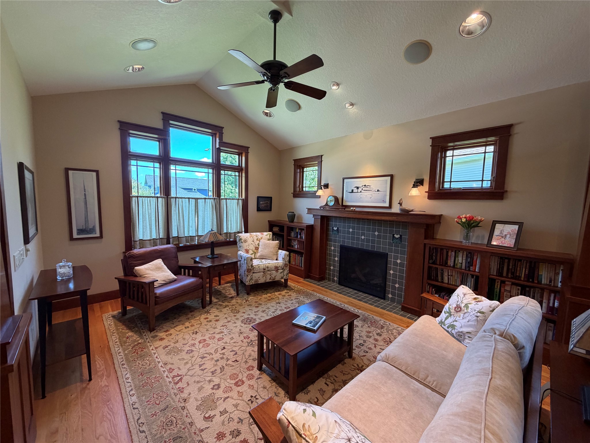 1207 Shadow Lane Property Photo 12