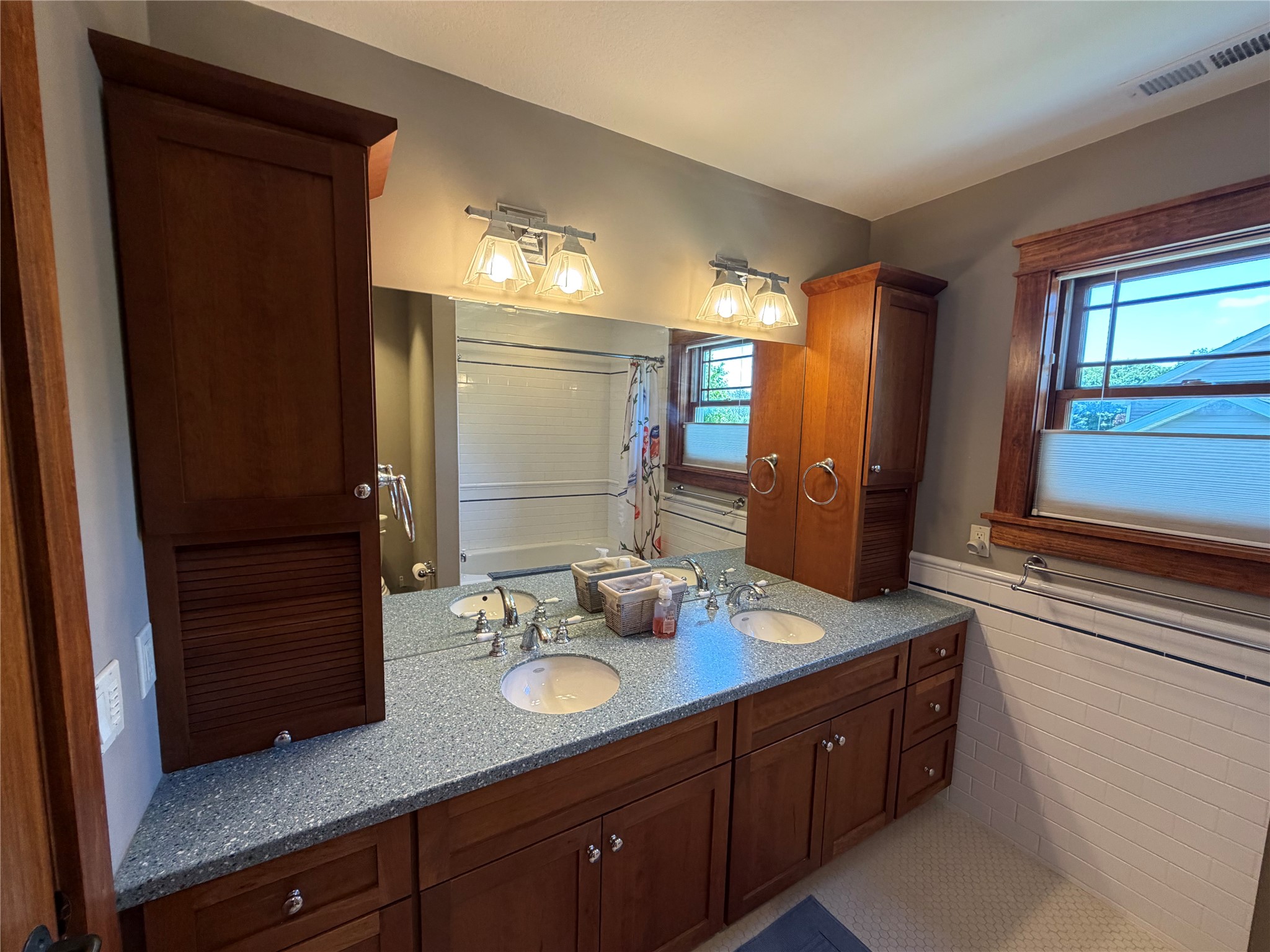 1207 Shadow Lane Property Photo 25