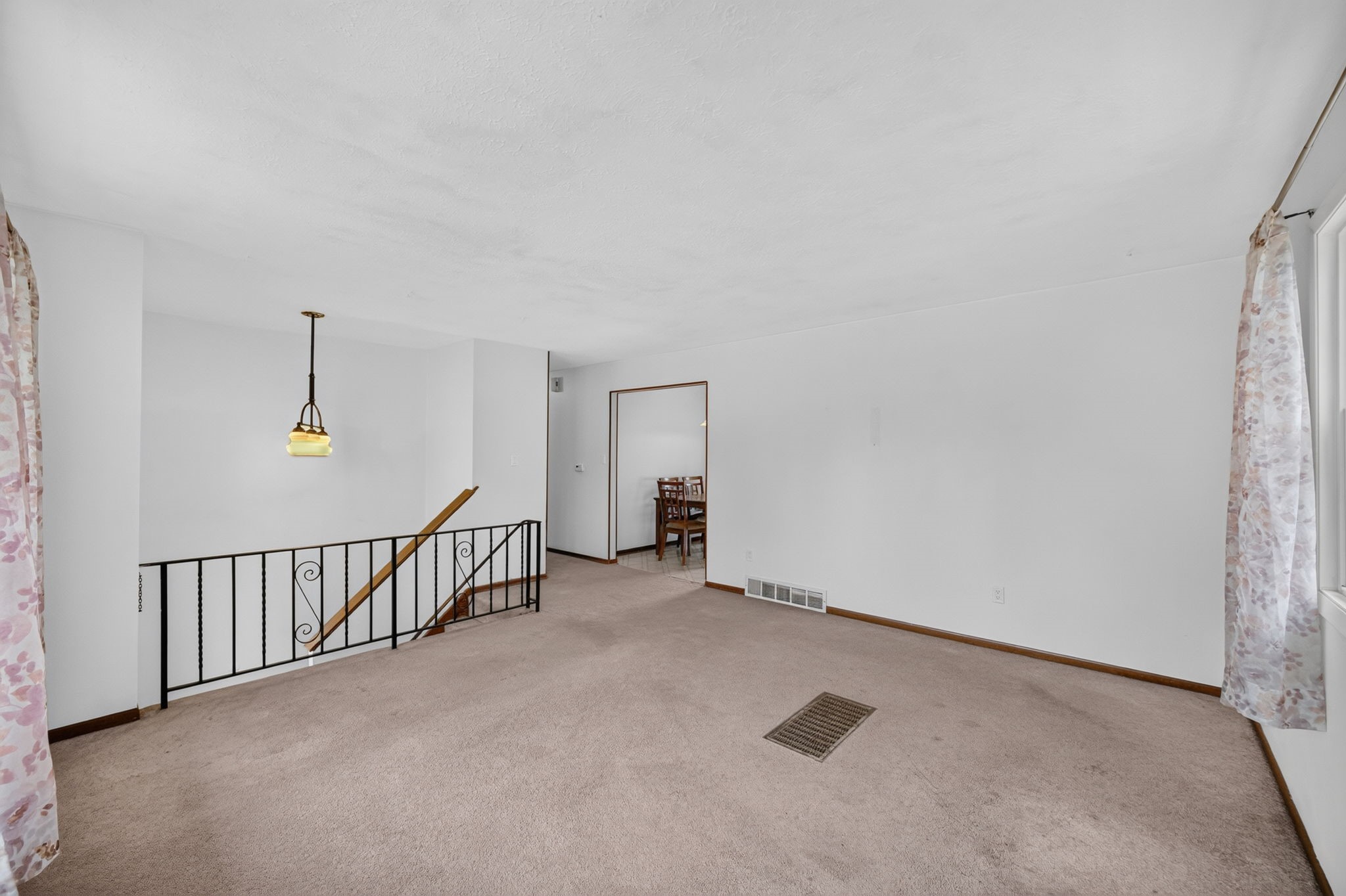 1301 Meadow Drive Property Photo 8
