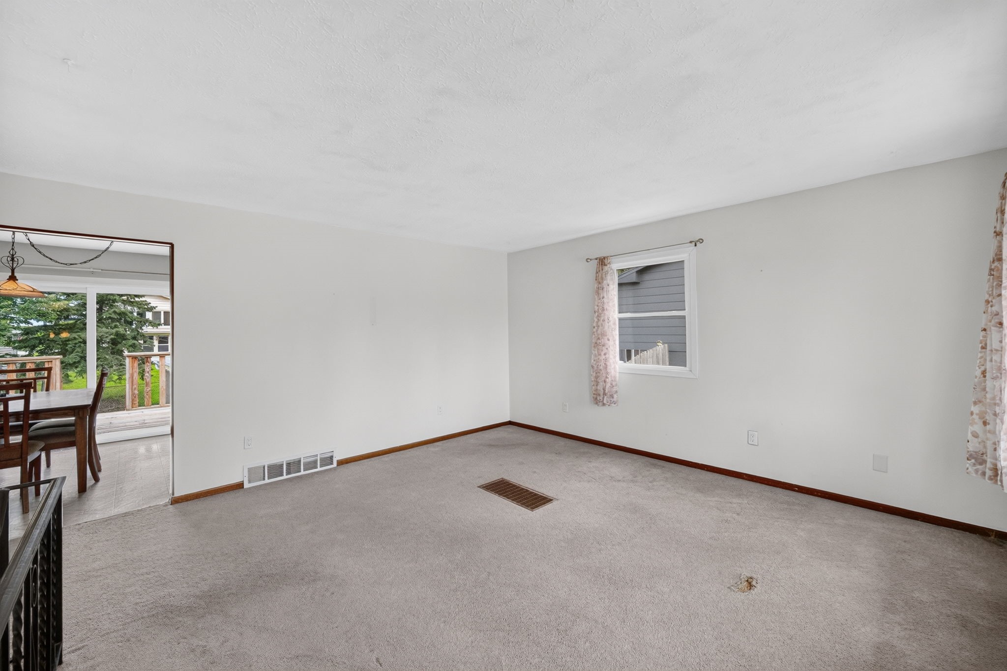 1301 Meadow Drive Property Photo 9