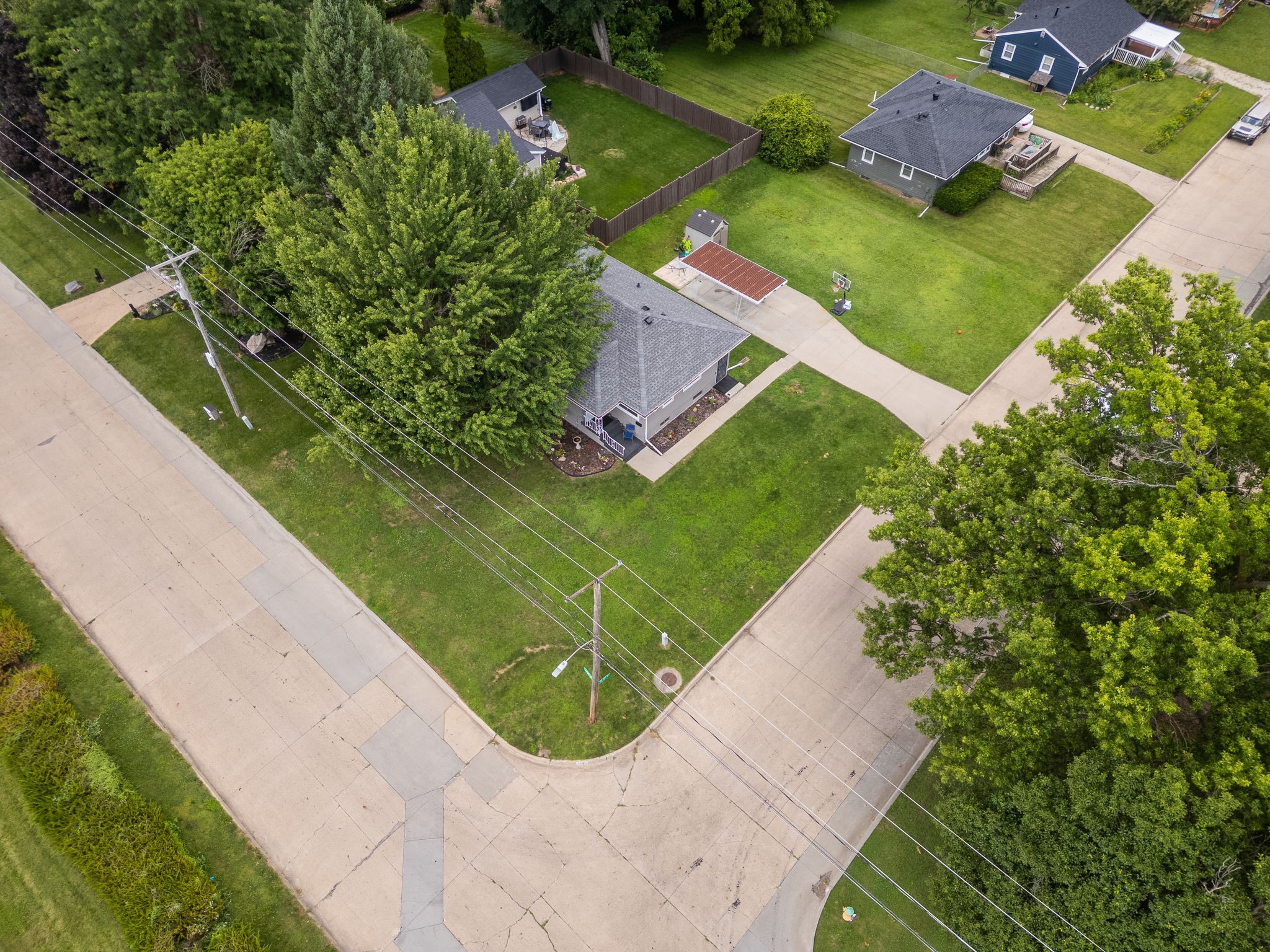 1901 Leland Avenue Property Photo 30