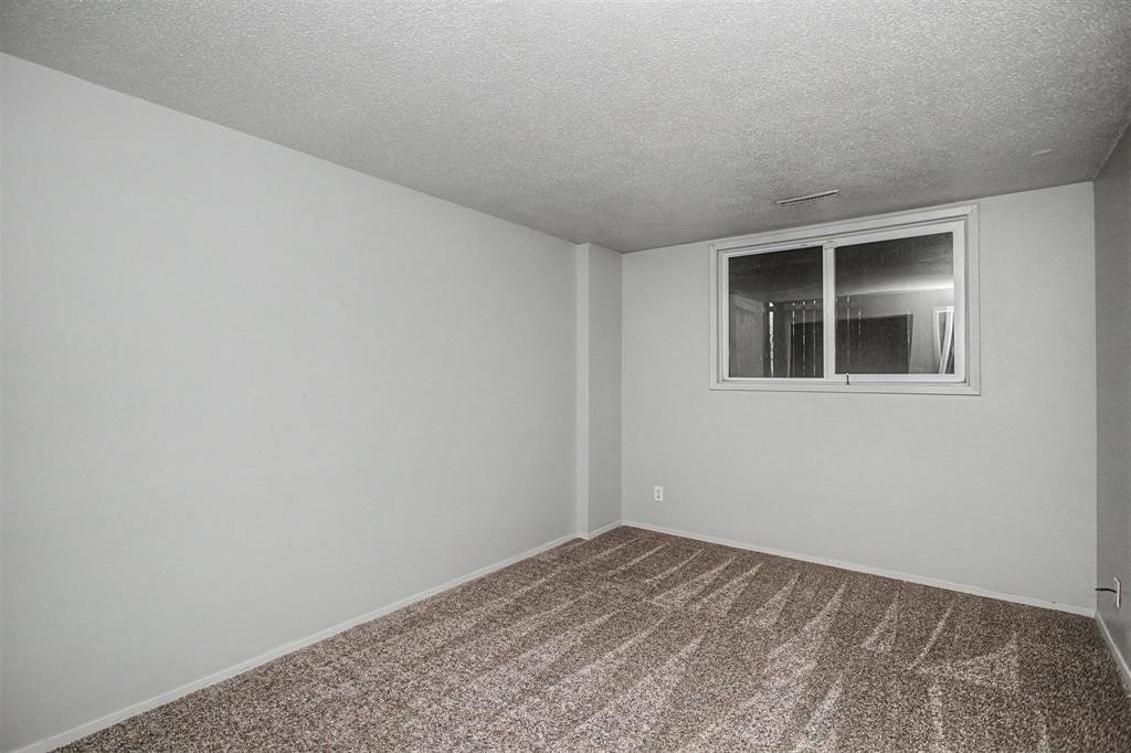 703 Meadow Place Property Photo 17