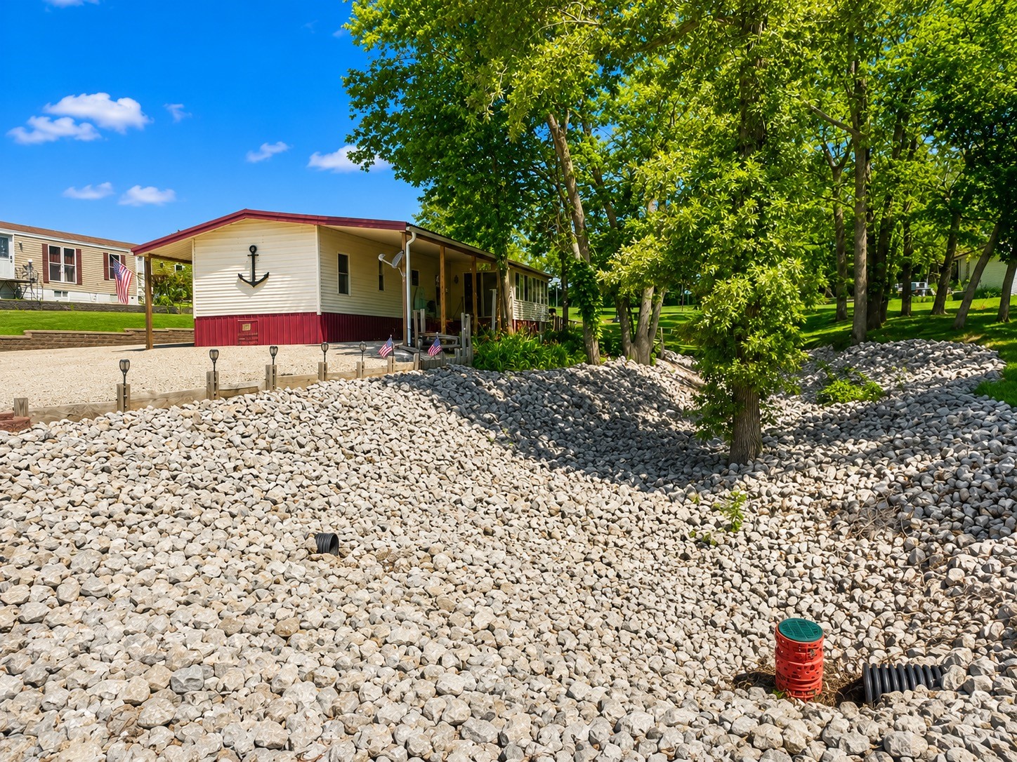 3032 Linford Lane Property Photo 1