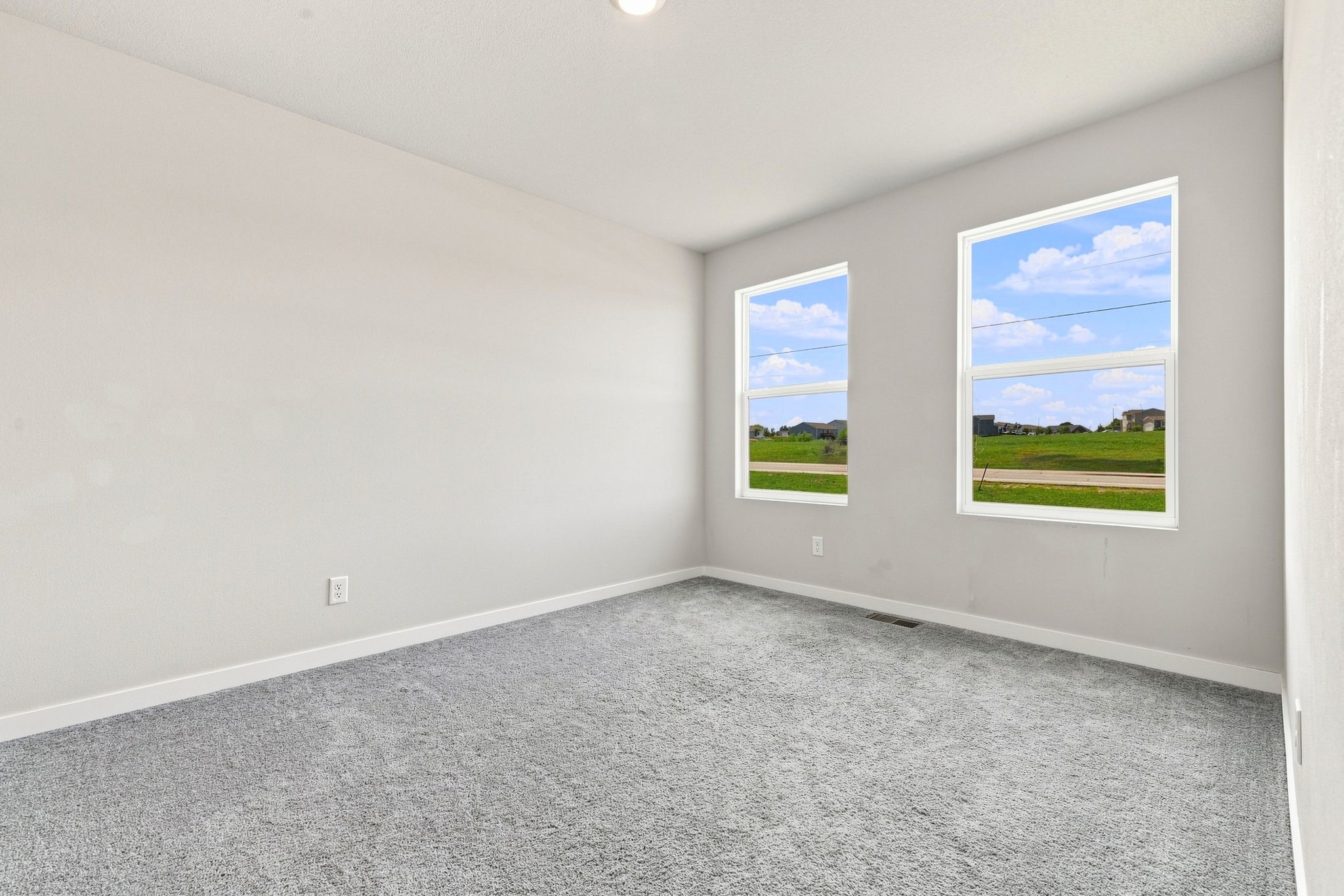 5613 Brook View Avenue Property Photo 8