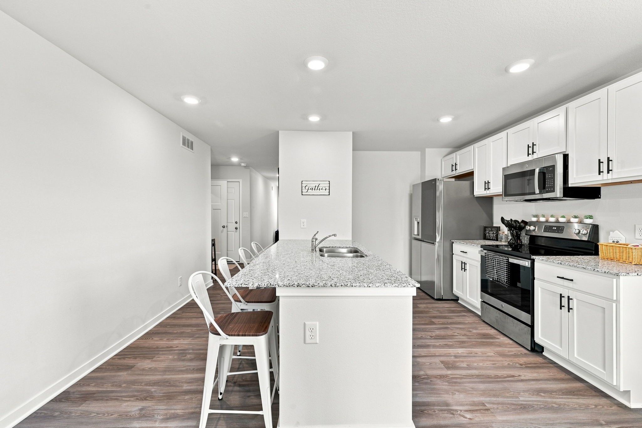 5613 Brook View Avenue Property Photo 11