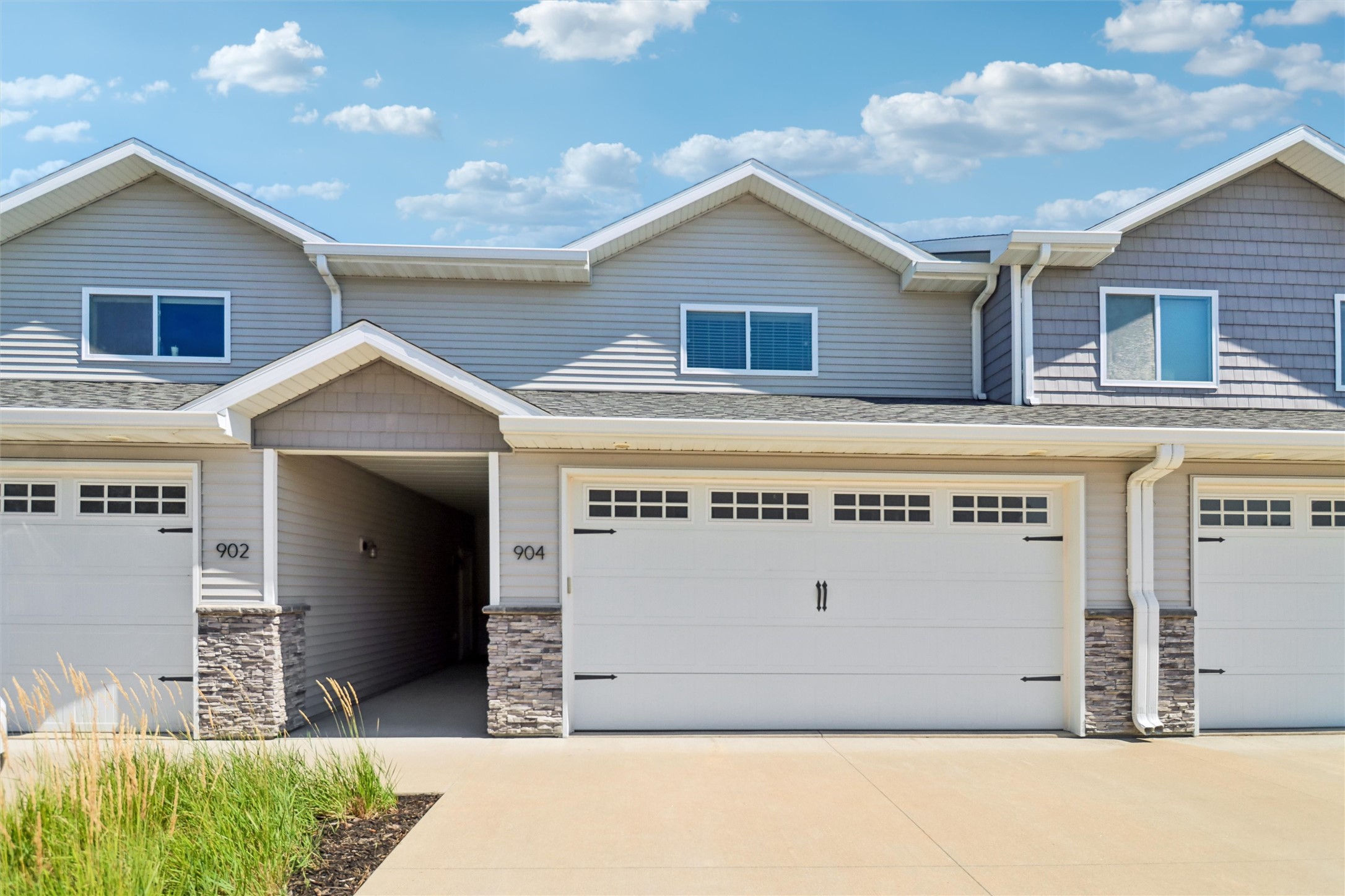 904 Summerset Place Property Photo 1