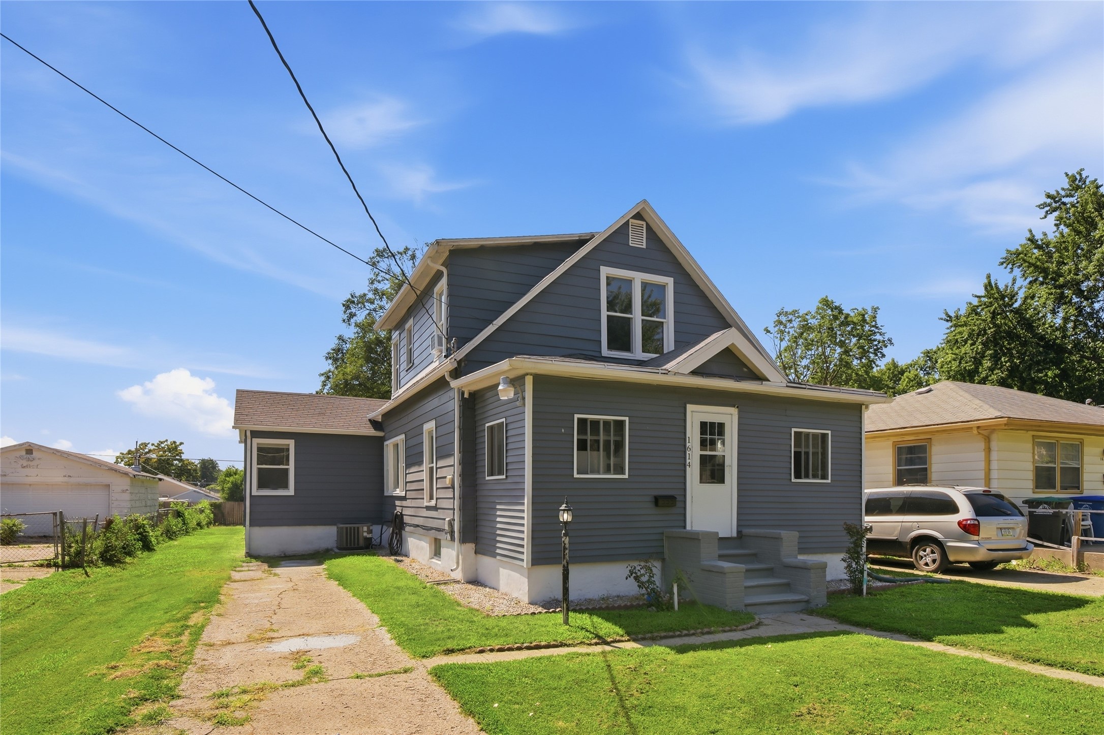 1614 Searle Street Property Photo 1
