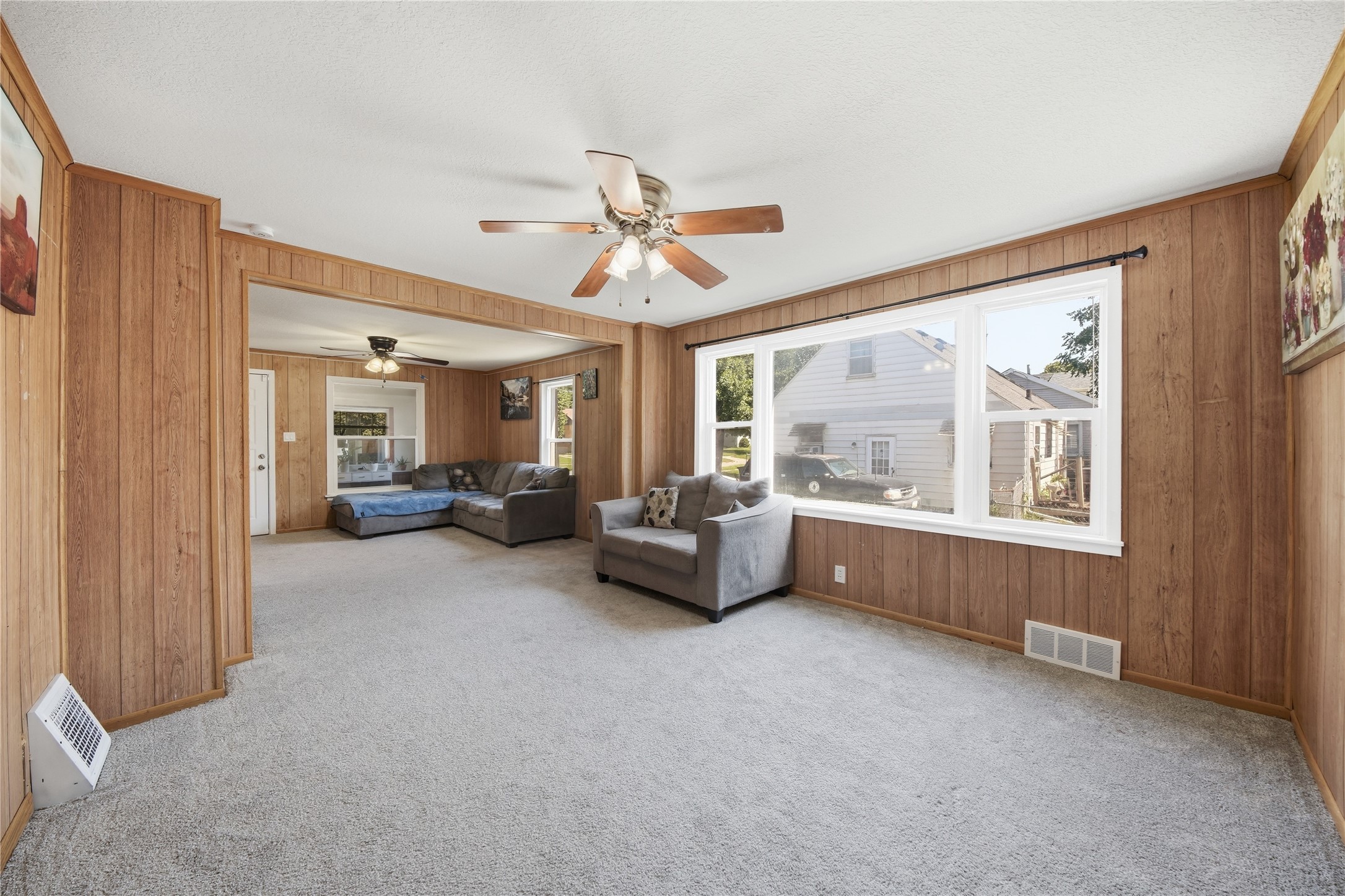 1614 Searle Street Property Photo 4