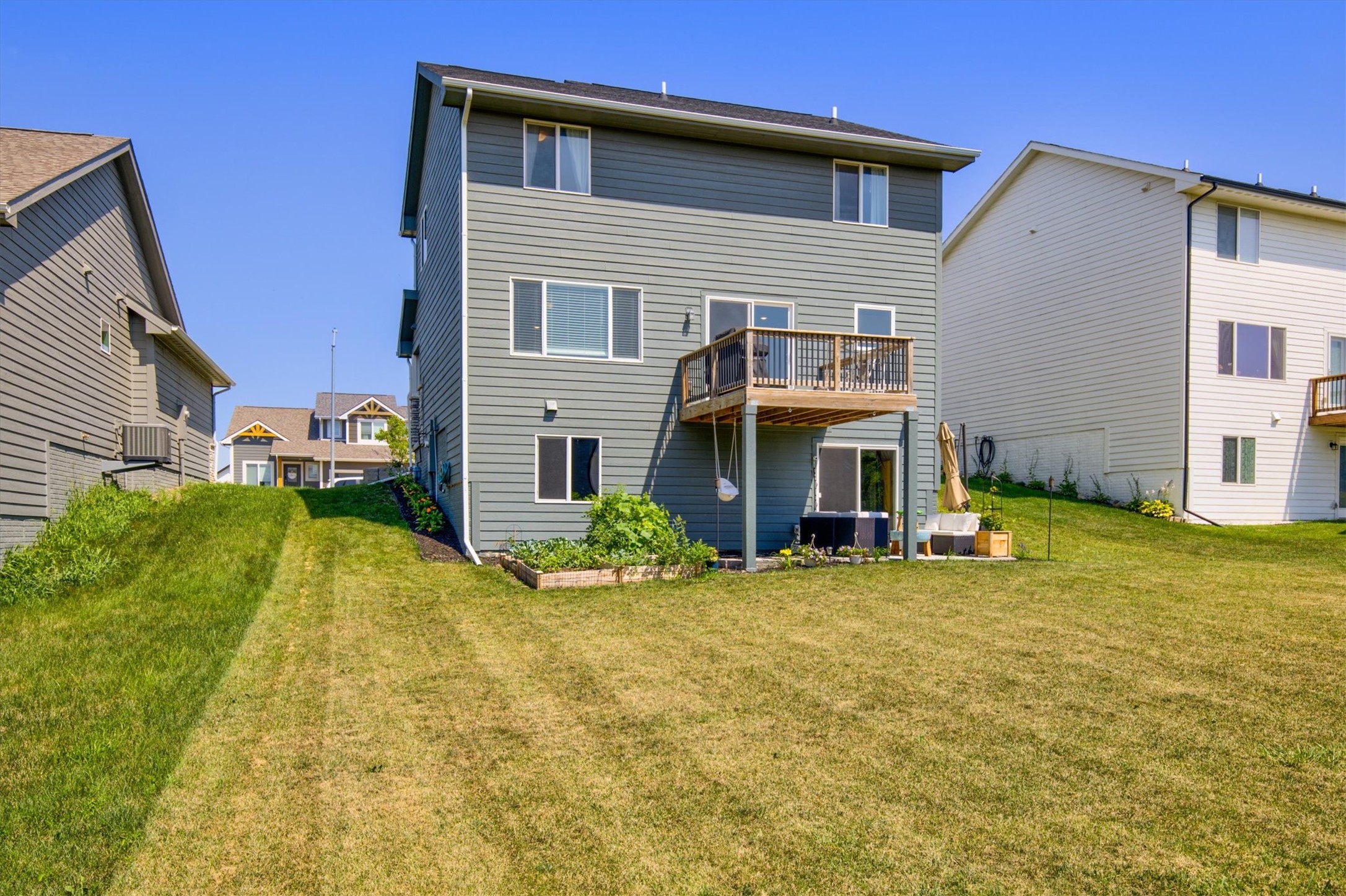 18126 Alpine Drive Property Photo 30