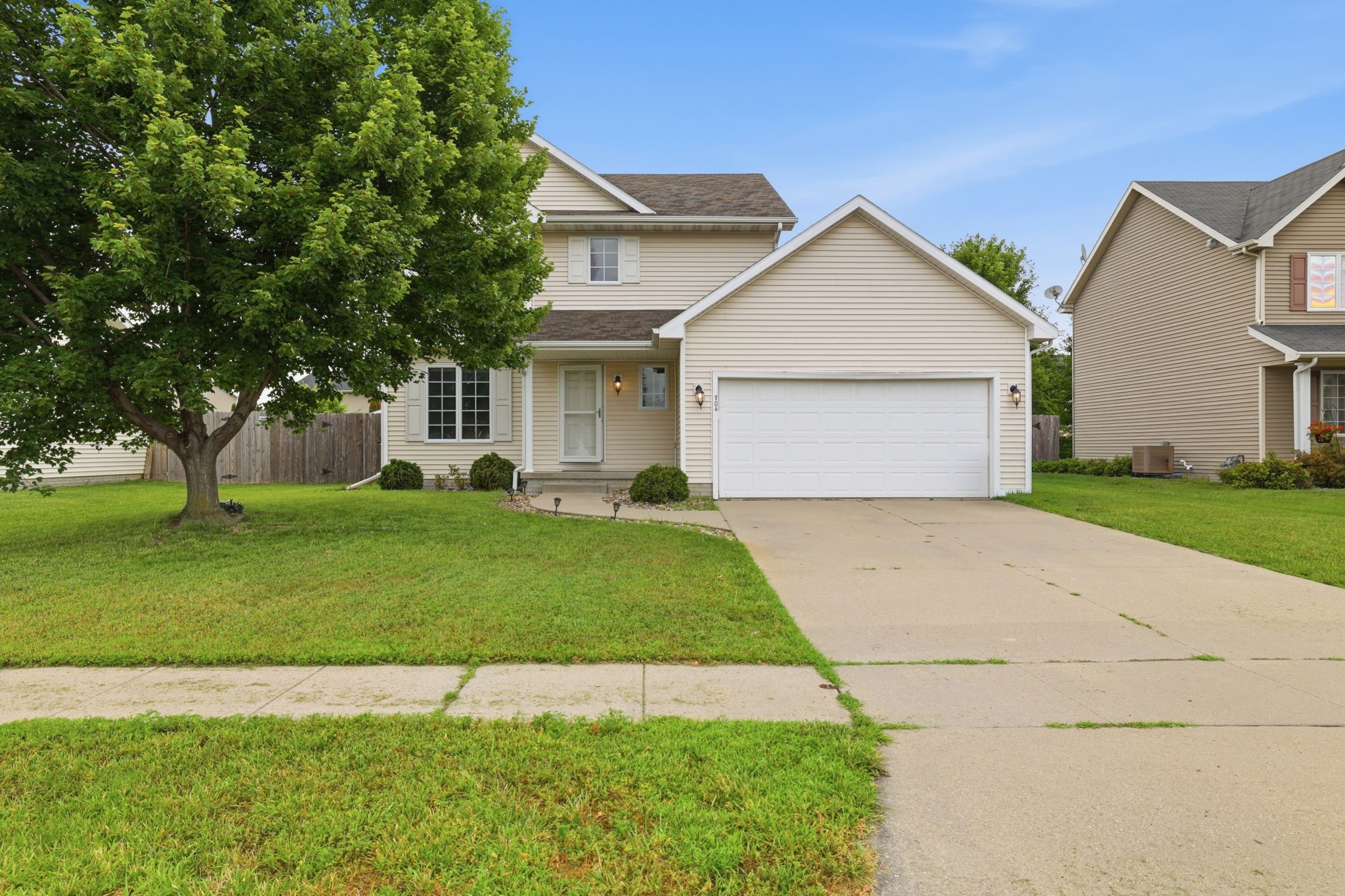 704 Sw 50th Street Property Photo 1