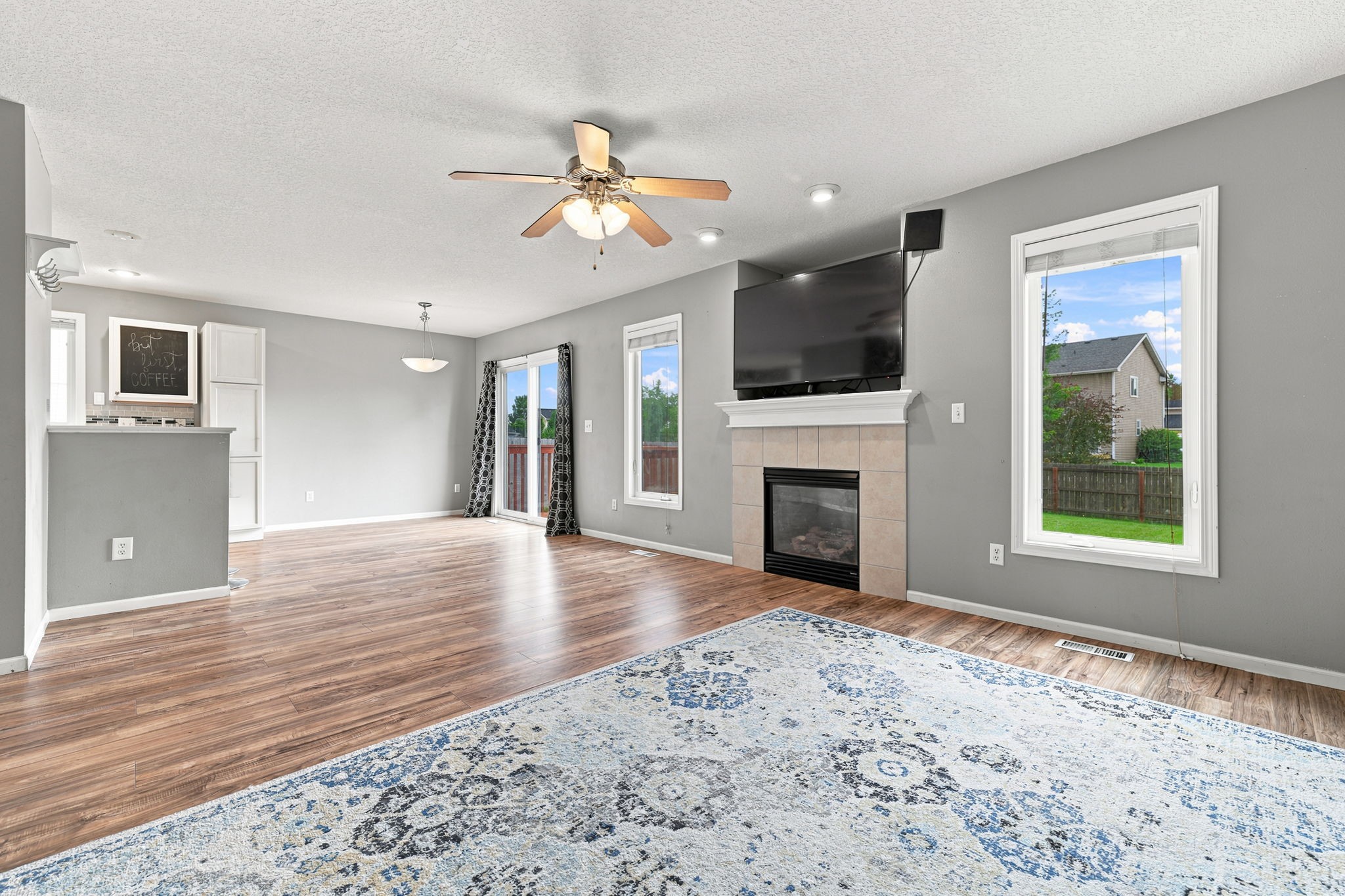 704 Sw 50th Street Property Photo 4