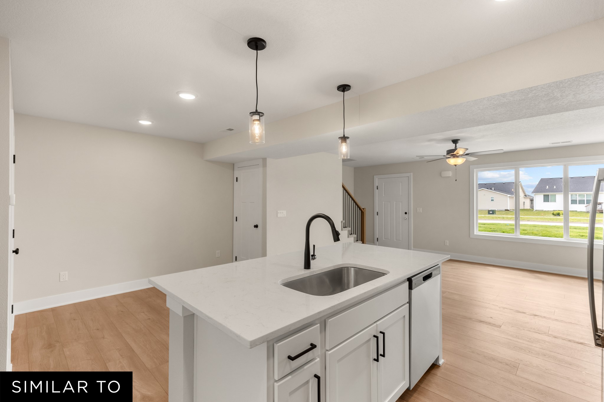 606 Ne Hart Lane Property Photo 12