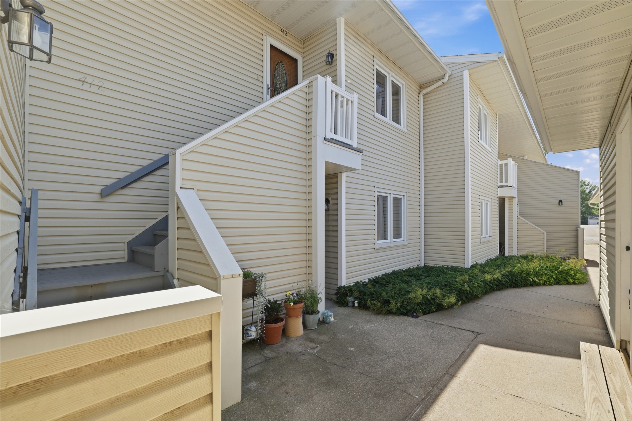 412 Faulkner Court Property Photo 1