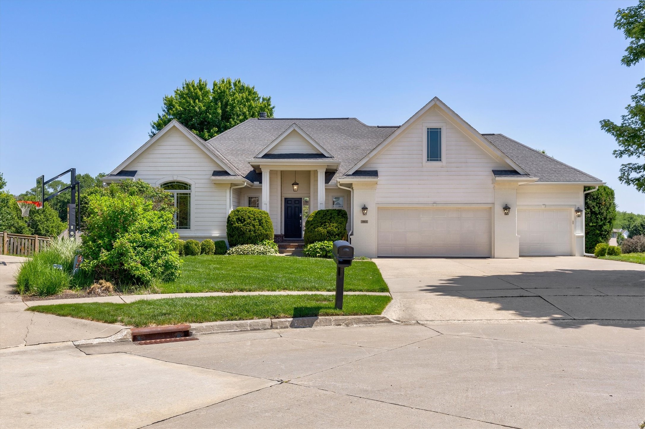 3915 154th Court Property Photo 1