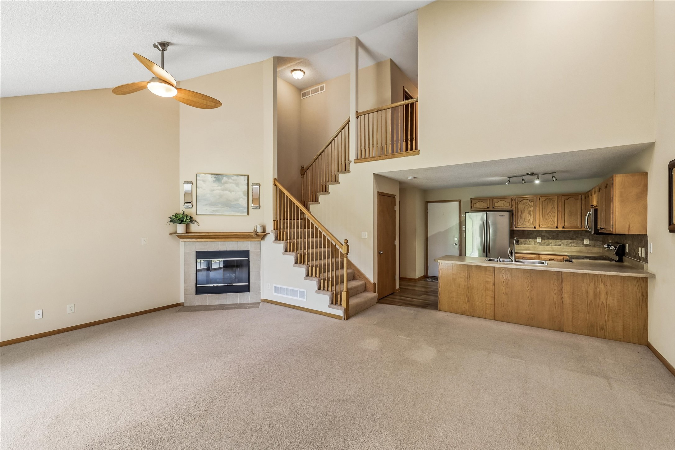 686 SE Williams Court Property Photo 1