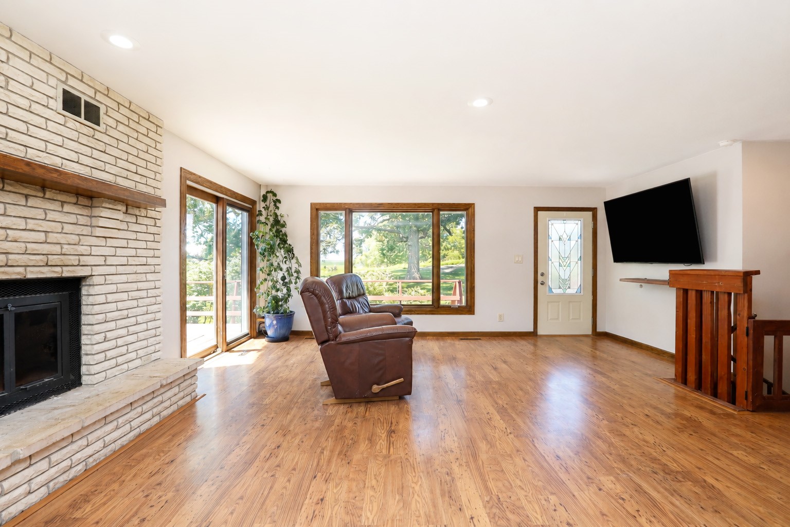 602 V Avenue Property Photo 8