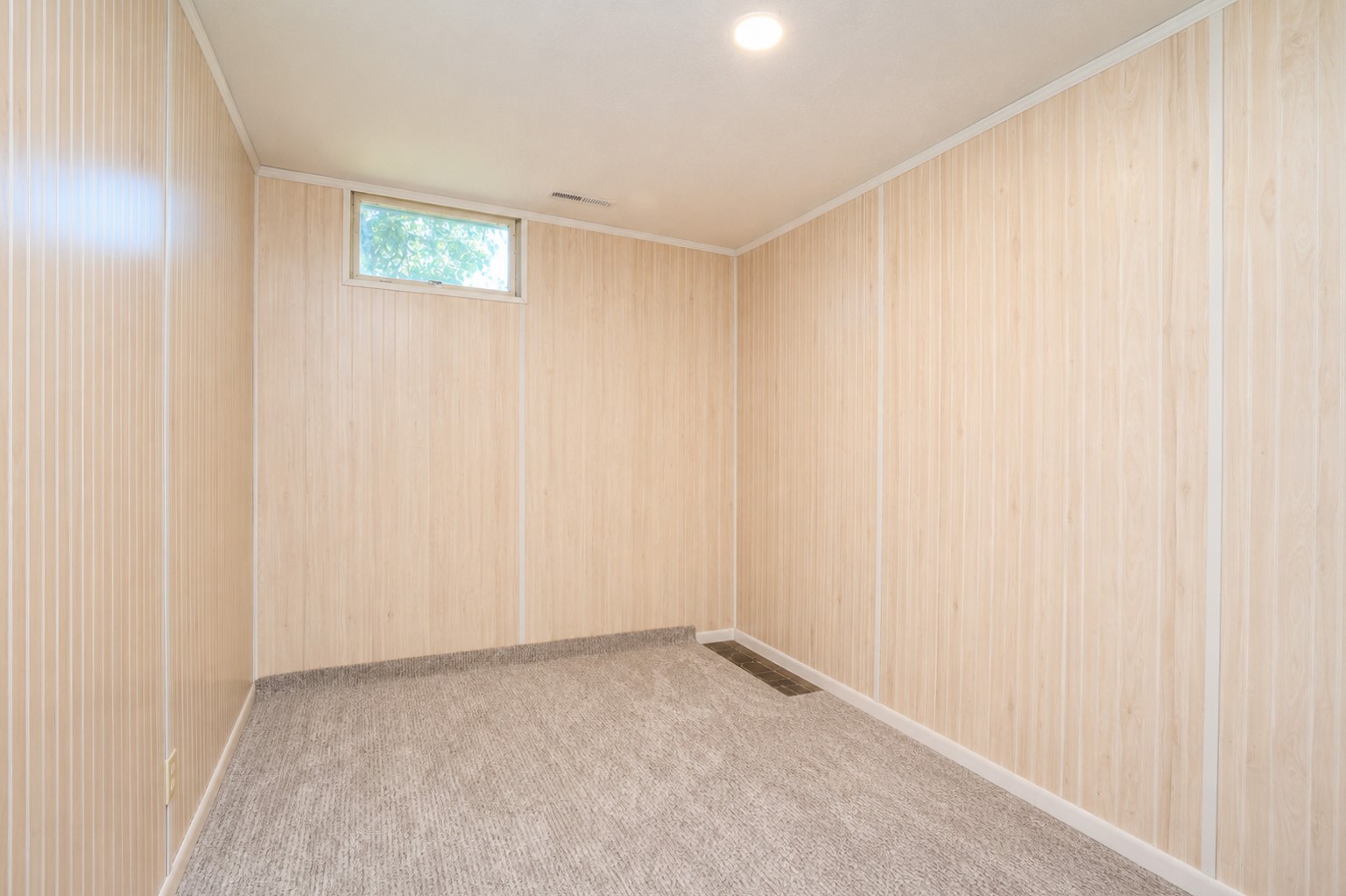 602 V Avenue Property Photo 26