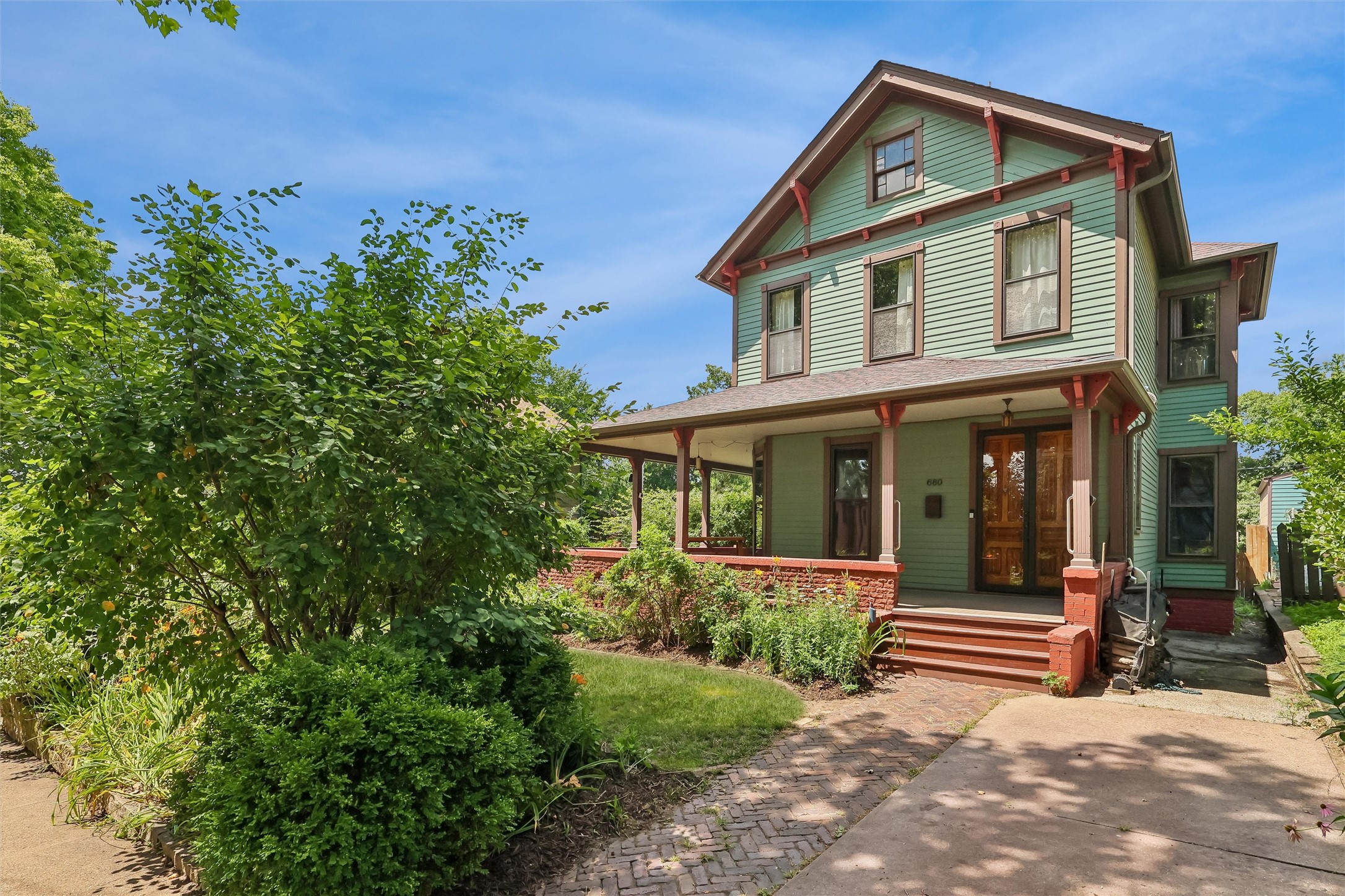 680 18th Street Property Photo 10