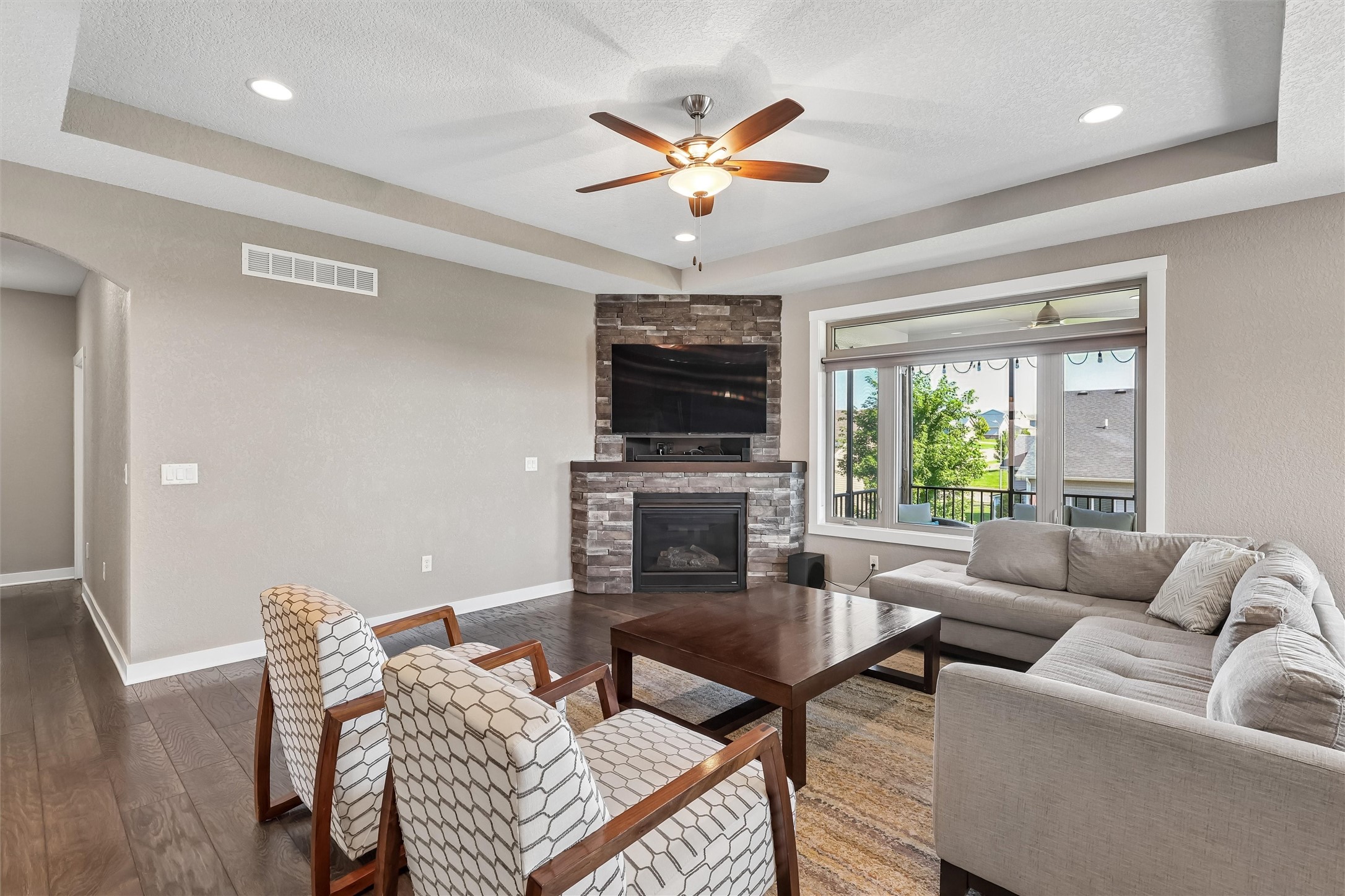 16215 Northpark Drive Property Photo 4