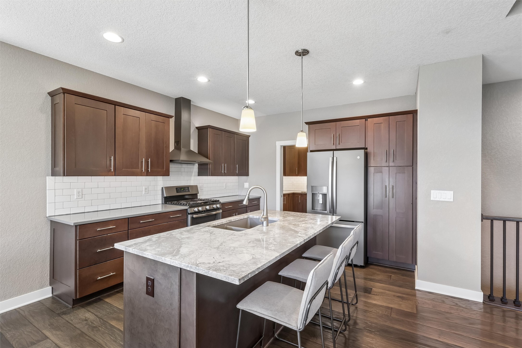 16215 Northpark Drive Property Photo 8