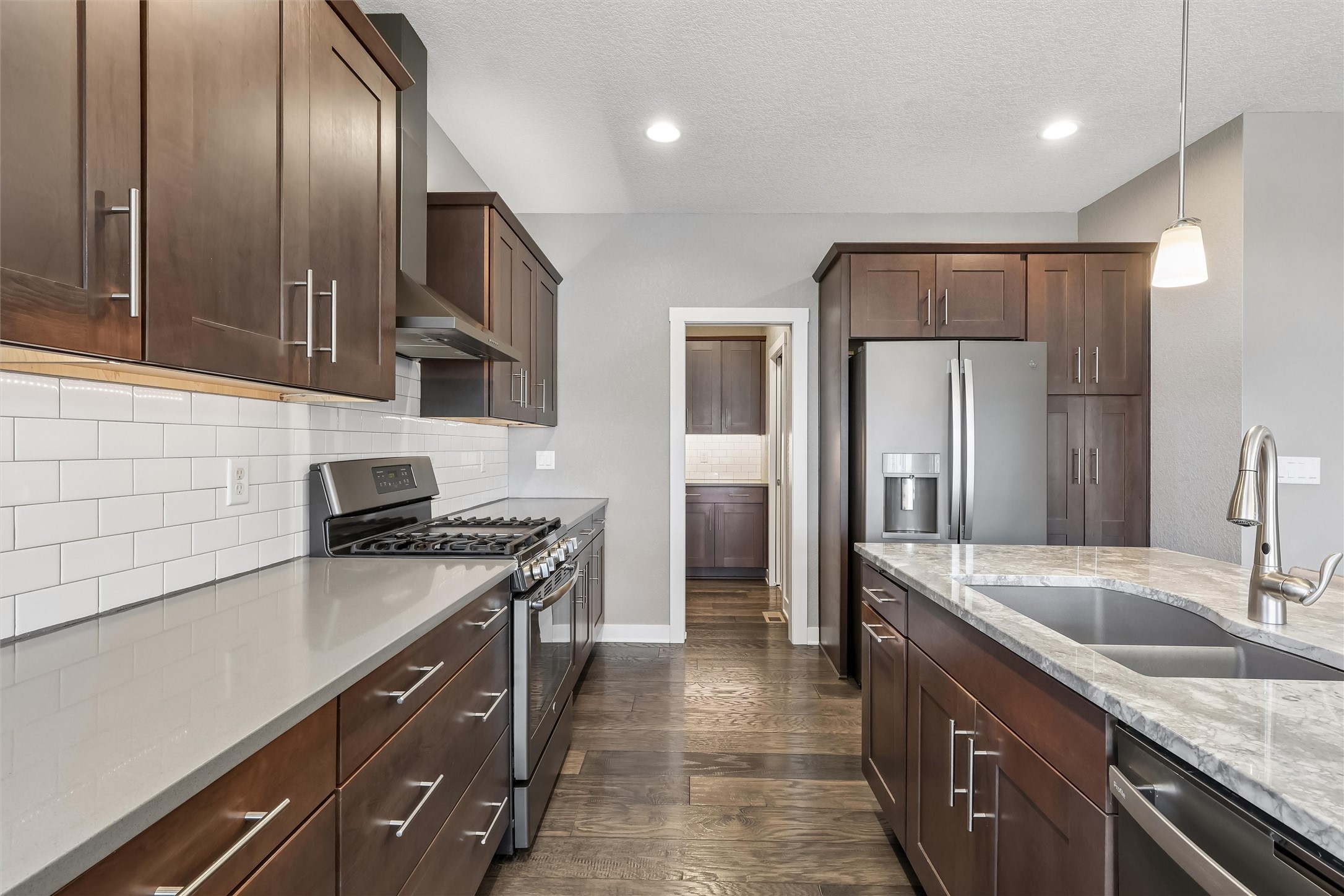 16215 Northpark Drive Property Photo 10