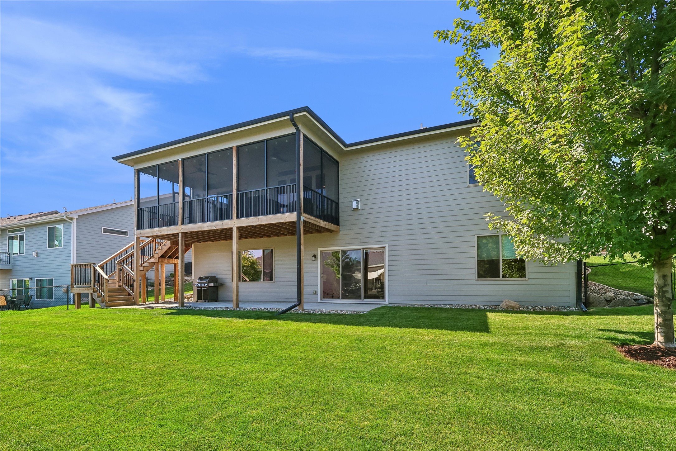 16215 Northpark Drive Property Photo 33