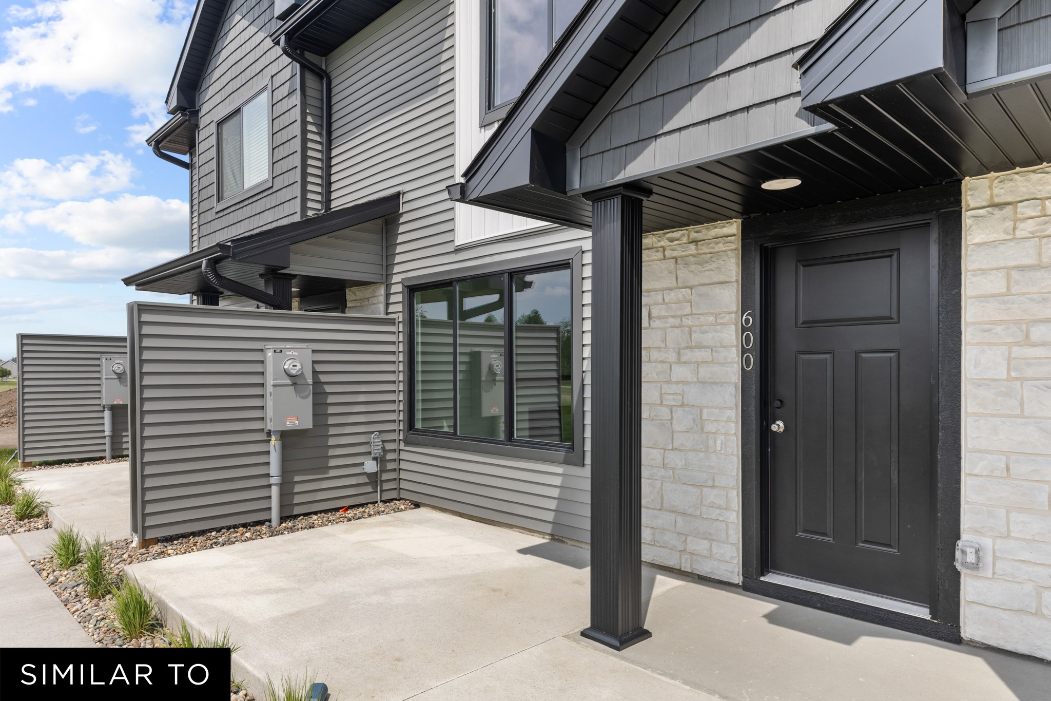 614 Ne Hart Lane Property Photo 2