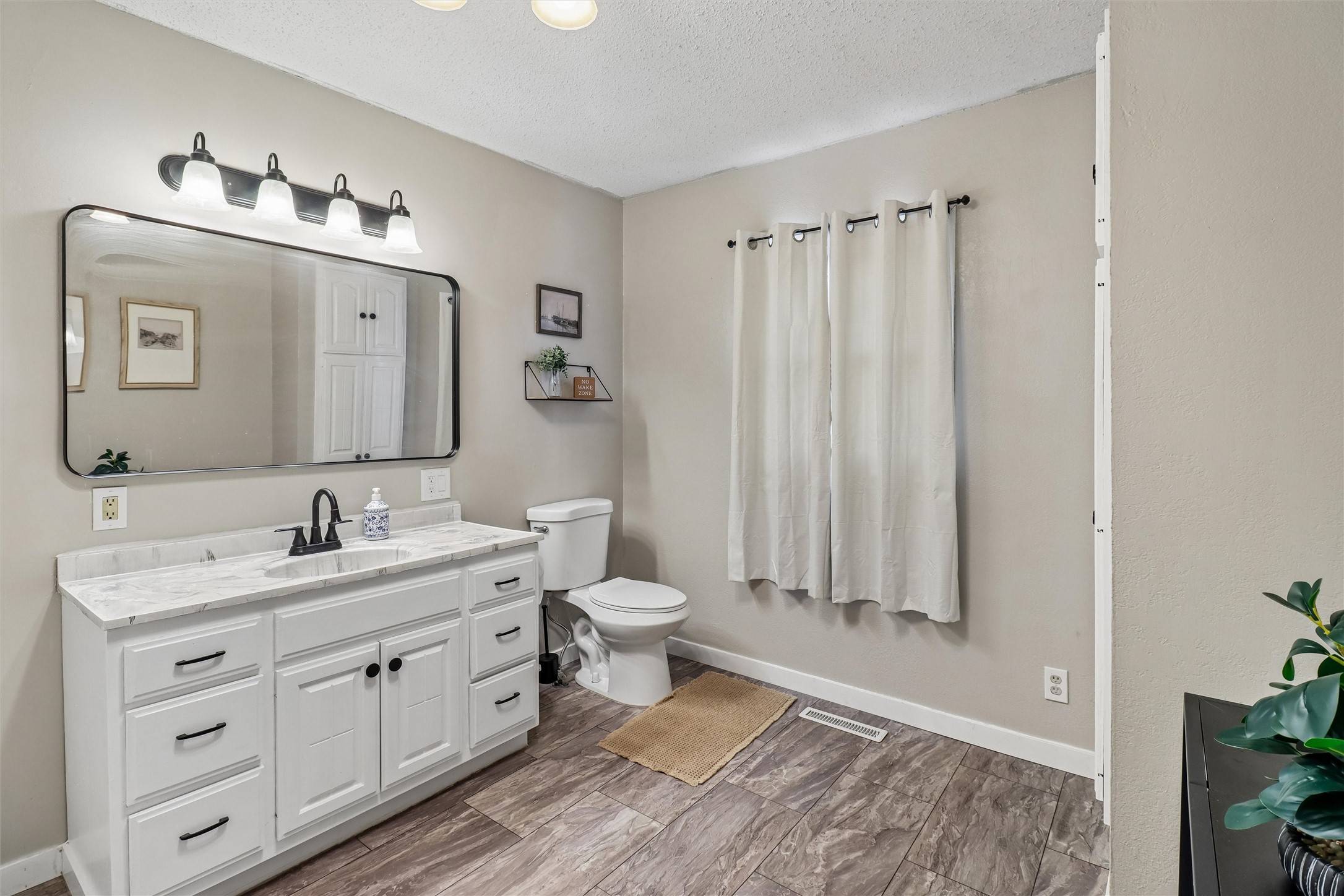 17836 Timberline Drive Property Photo 15