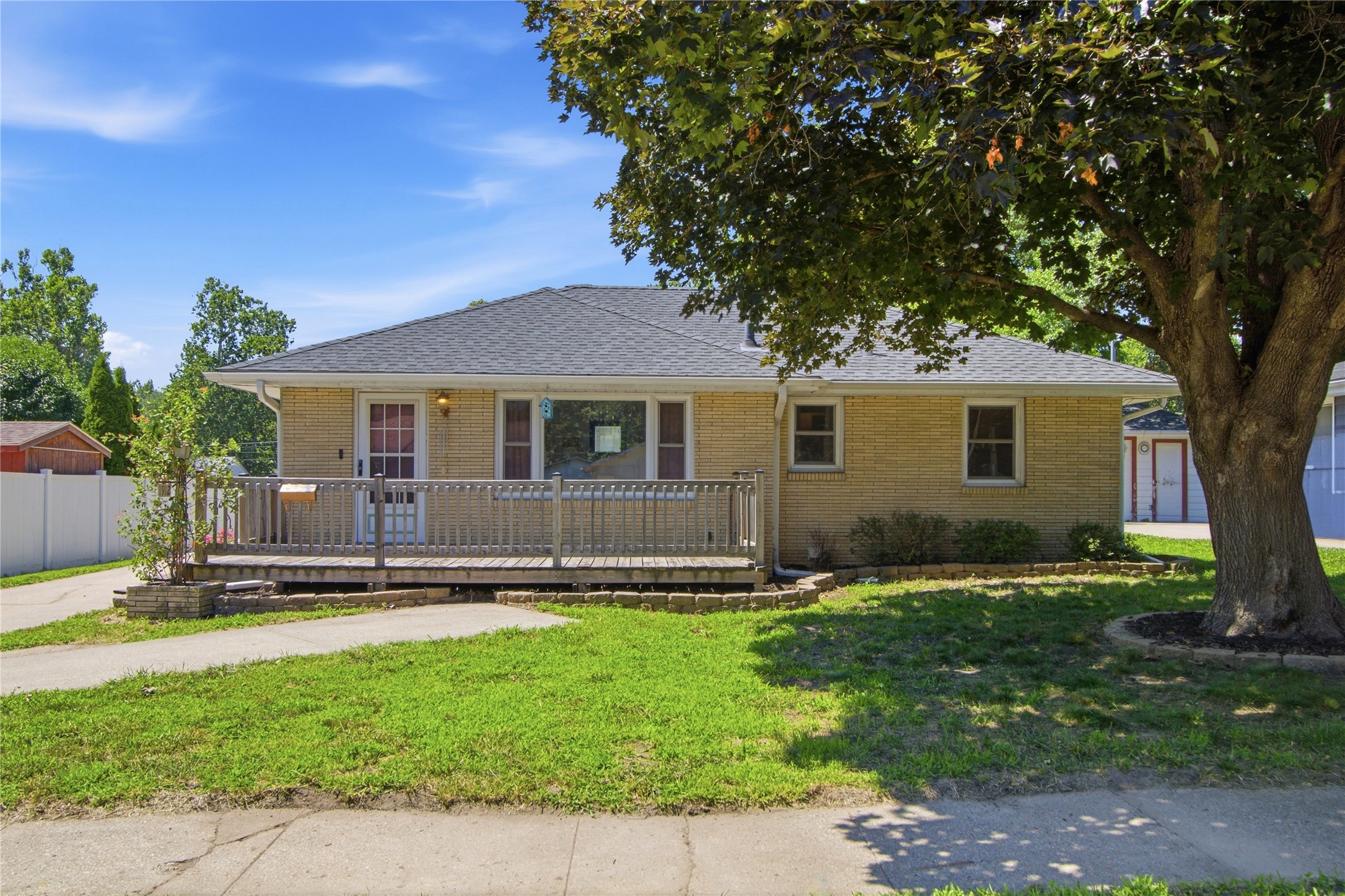 1912 E 28th Street Property Photo 1