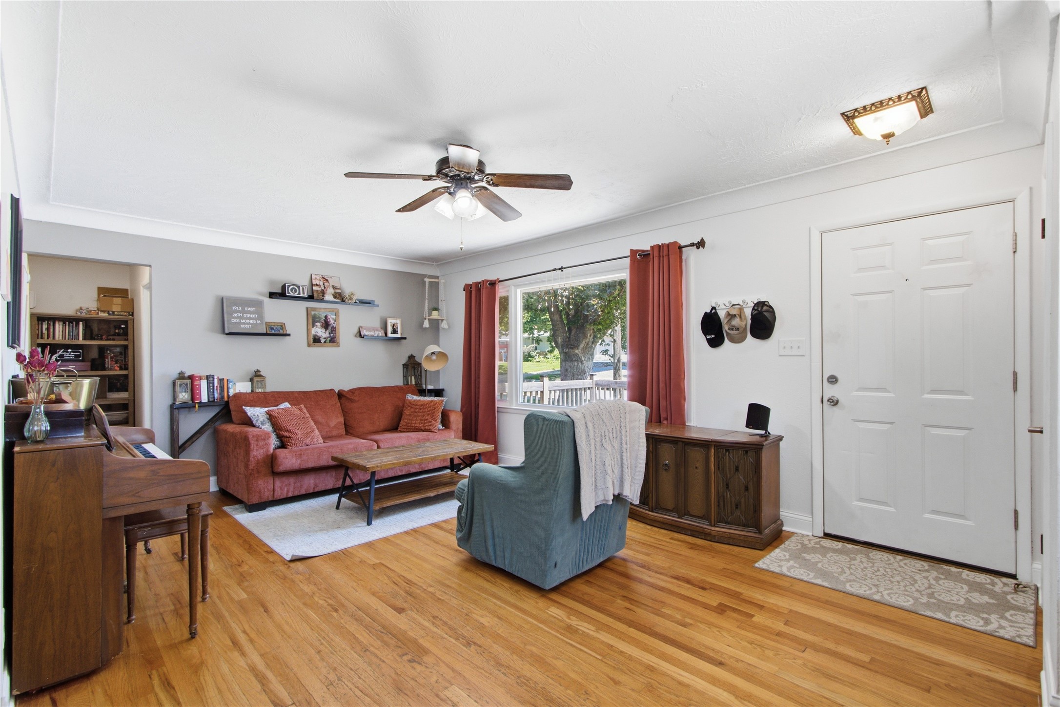 1912 E 28th Street Property Photo 3