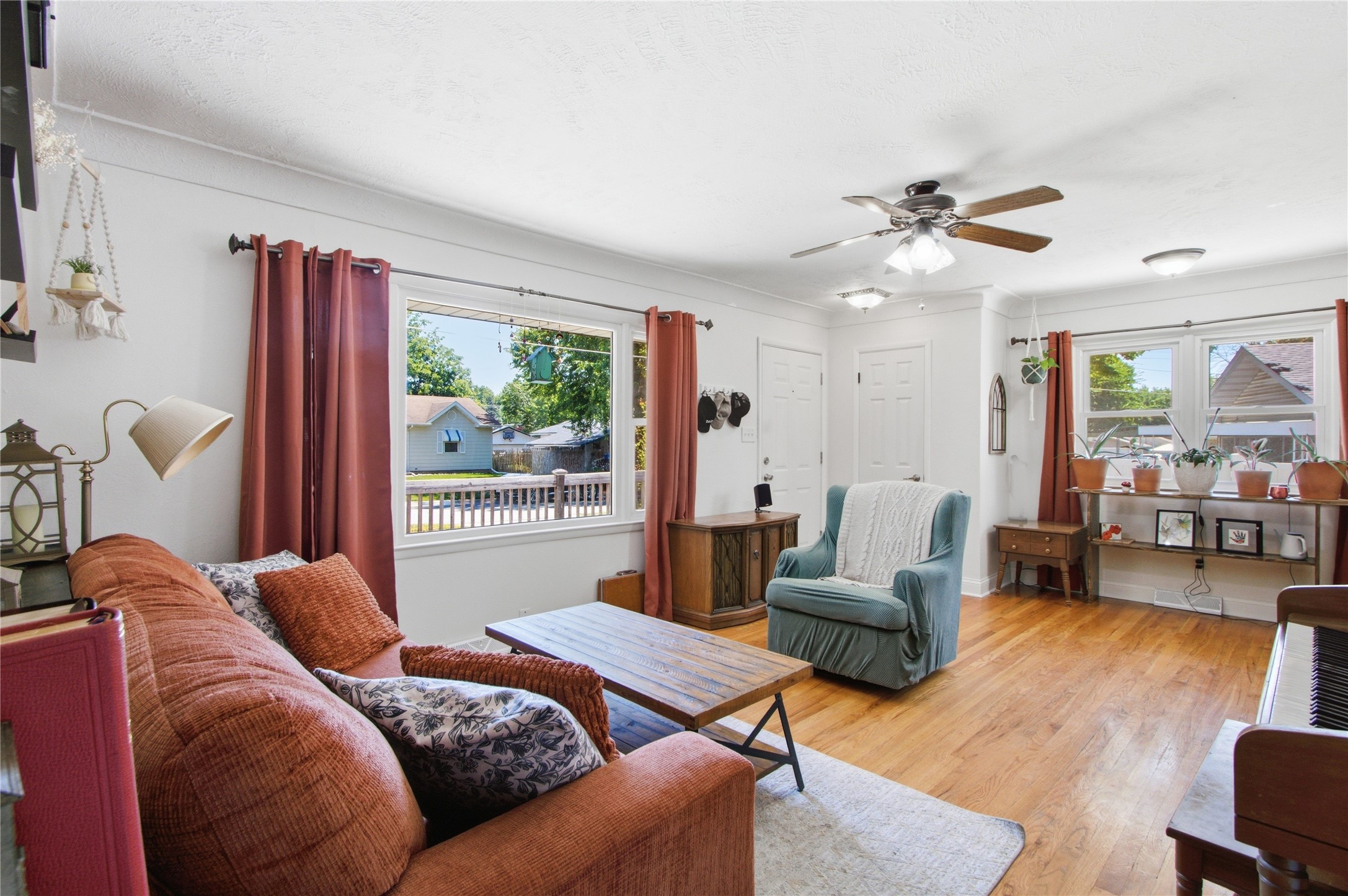 1912 E 28th Street Property Photo 4