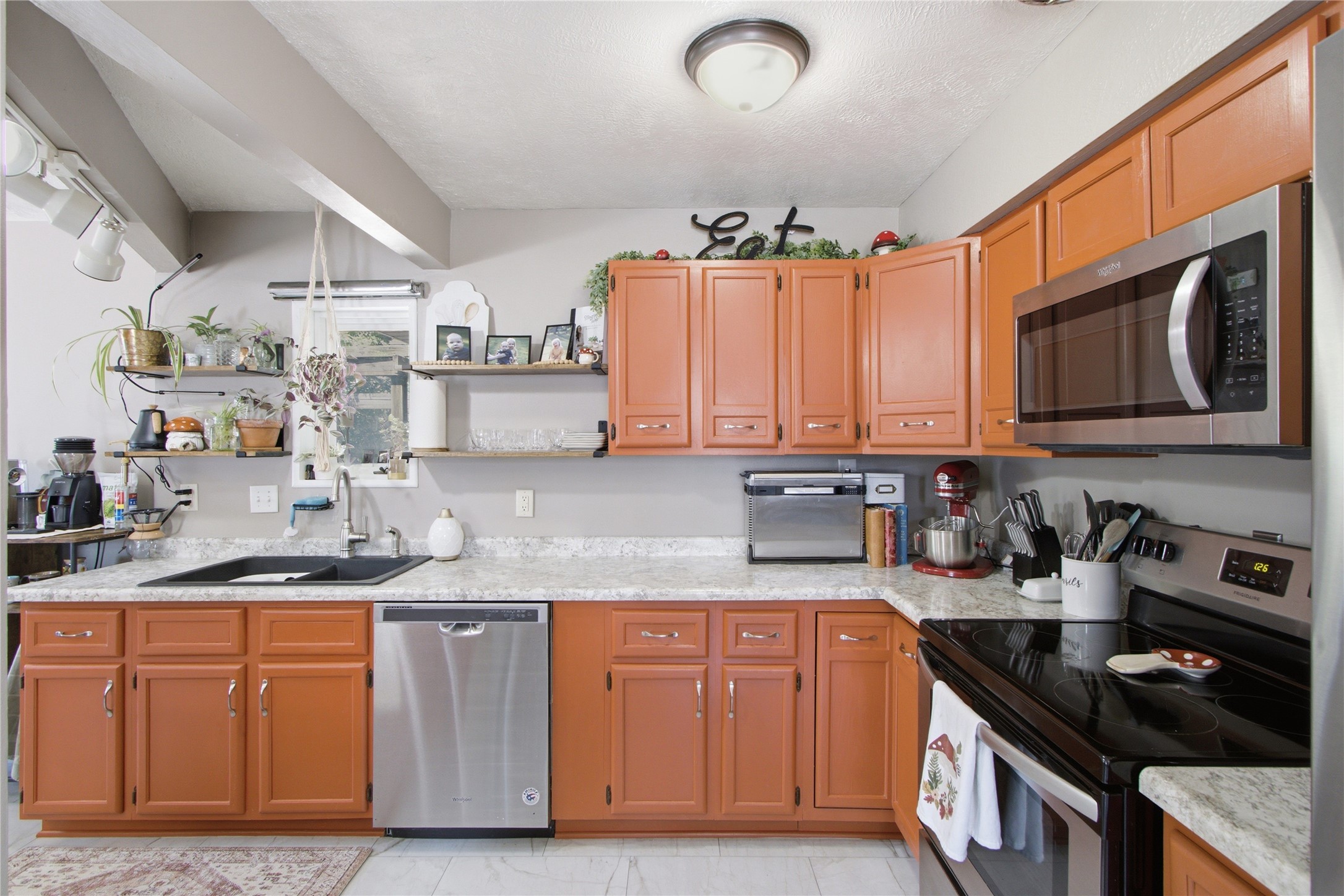 1912 E 28th Street Property Photo 8