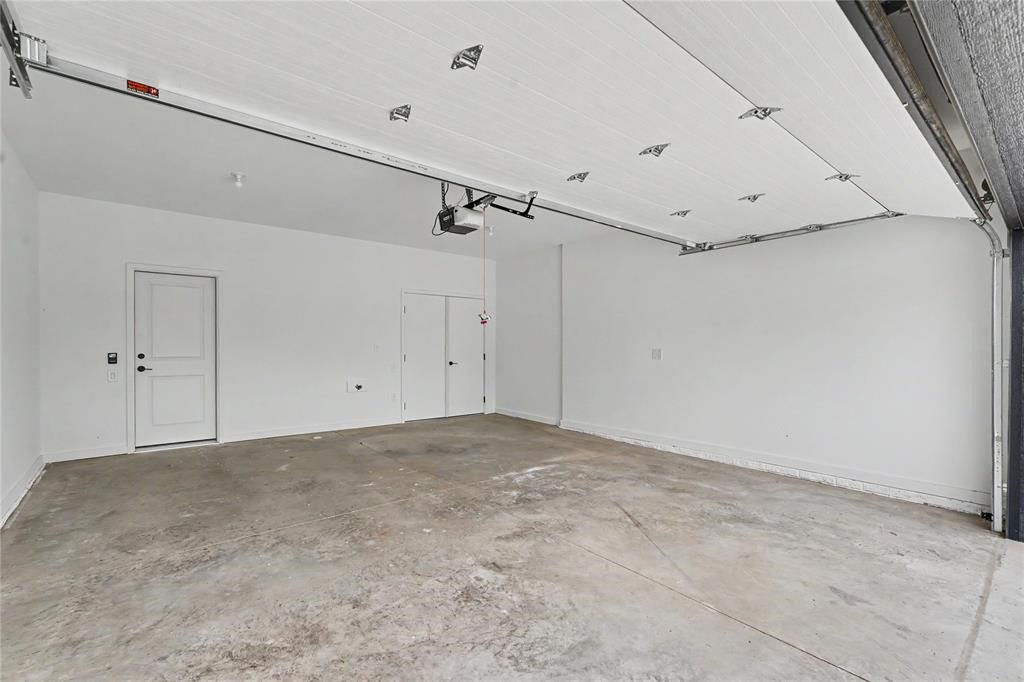 2726 Fleur Drive Property Photo 25