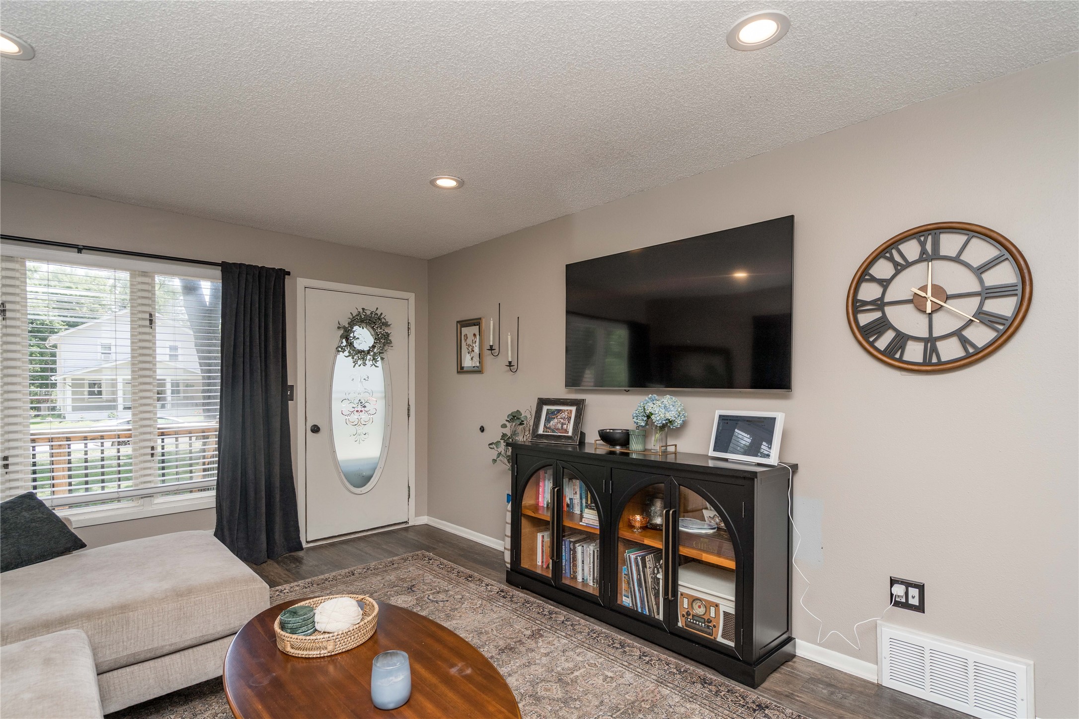 3306 50th Street Property Photo 6