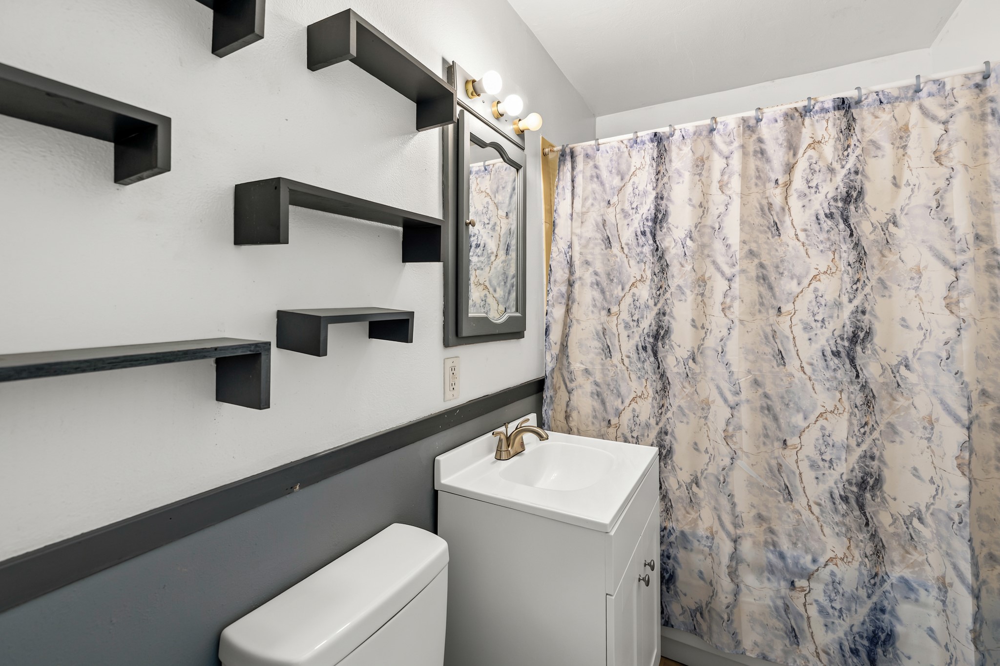 521 Snyder Avenue Property Photo 15
