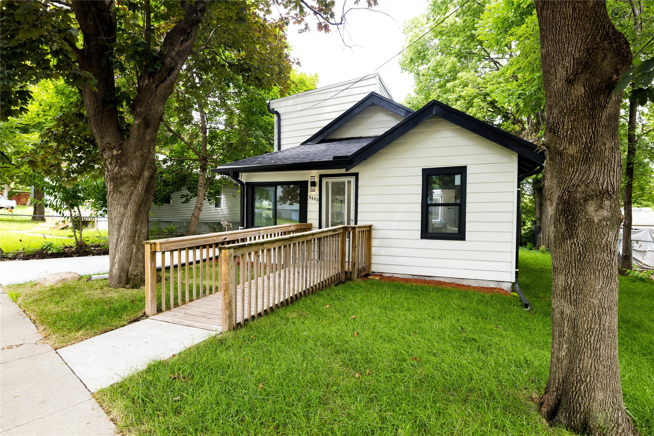 3402 Arthur Avenue Property Photo 1