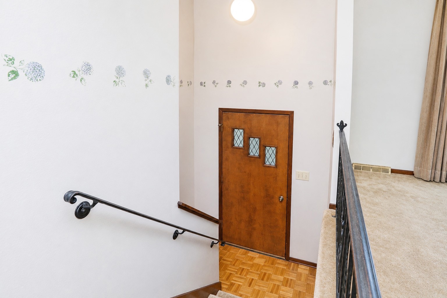 341 E Rose Avenue Property Photo 5