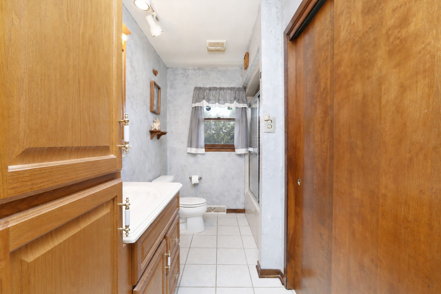 341 E Rose Avenue Property Photo 16