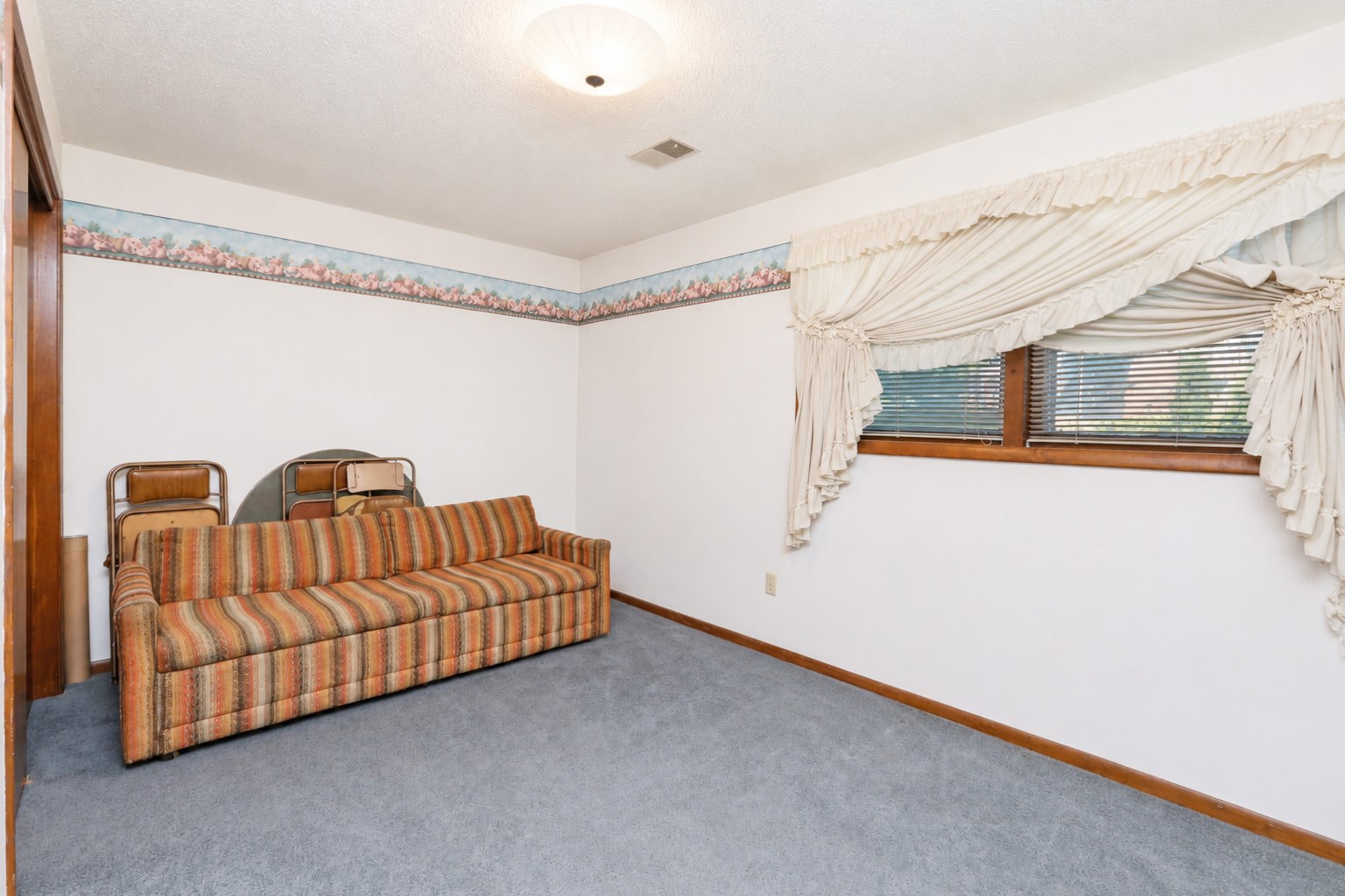 341 E Rose Avenue Property Photo 23